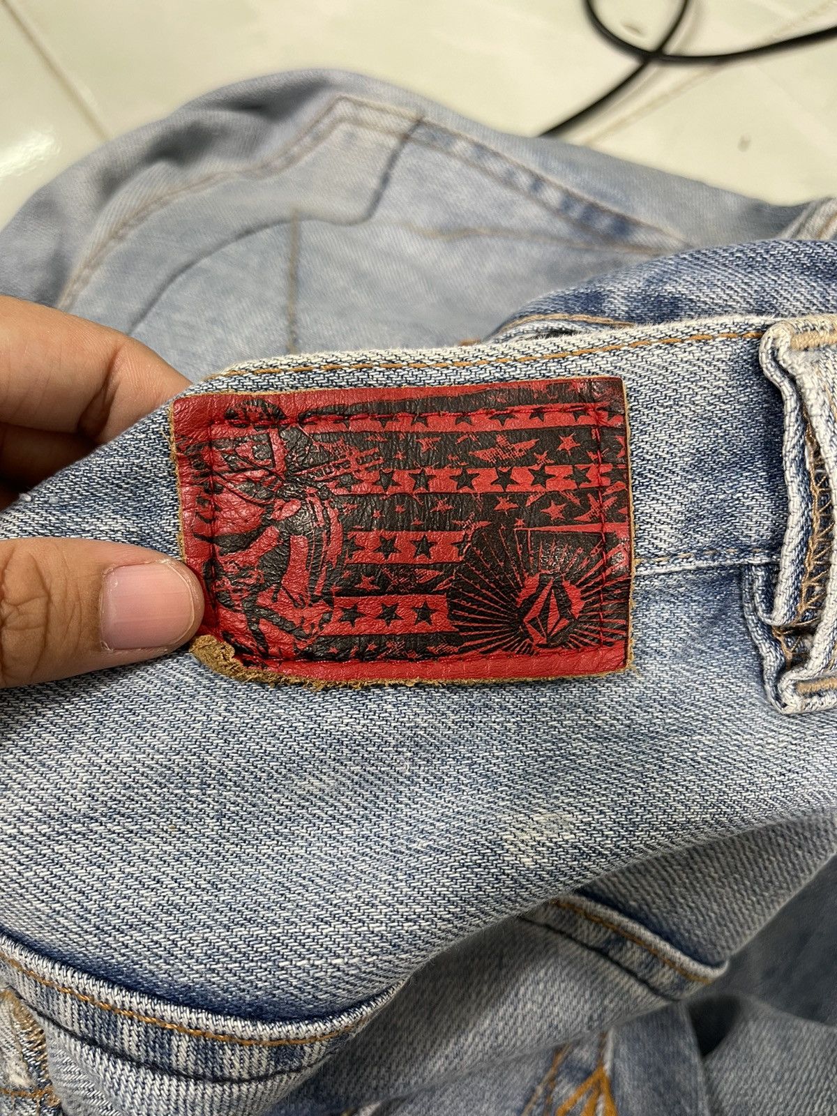 Volcom × Von Dutch Volcom Stone Boardwear Fabric Made In Usa Faded Blue Jeans Size US 32 / EU 48 - 14 Thumbnail