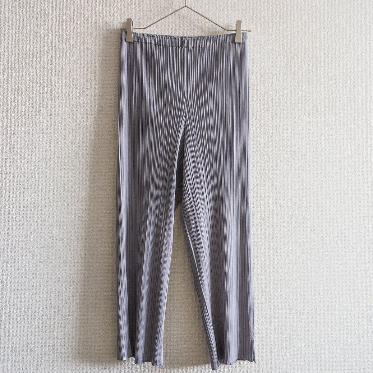 Vintage PLEATS PLEASE Pleated Pants Gray Size 5 Size US 38 / EU 54 - 1 Thumbnail