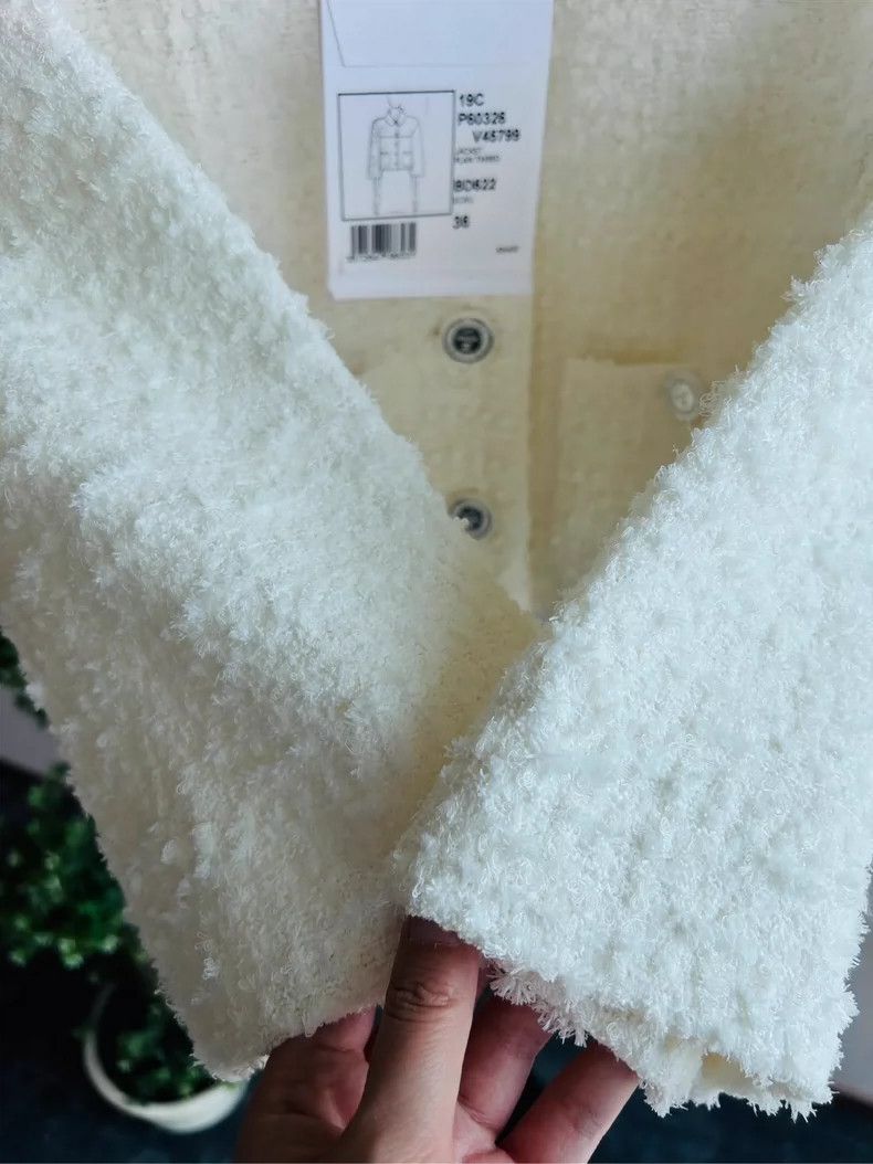 Chanel Chanel 2019 spring and summer white short coat Size XXS / US 00 / IT 34 - 2 Thumbnail