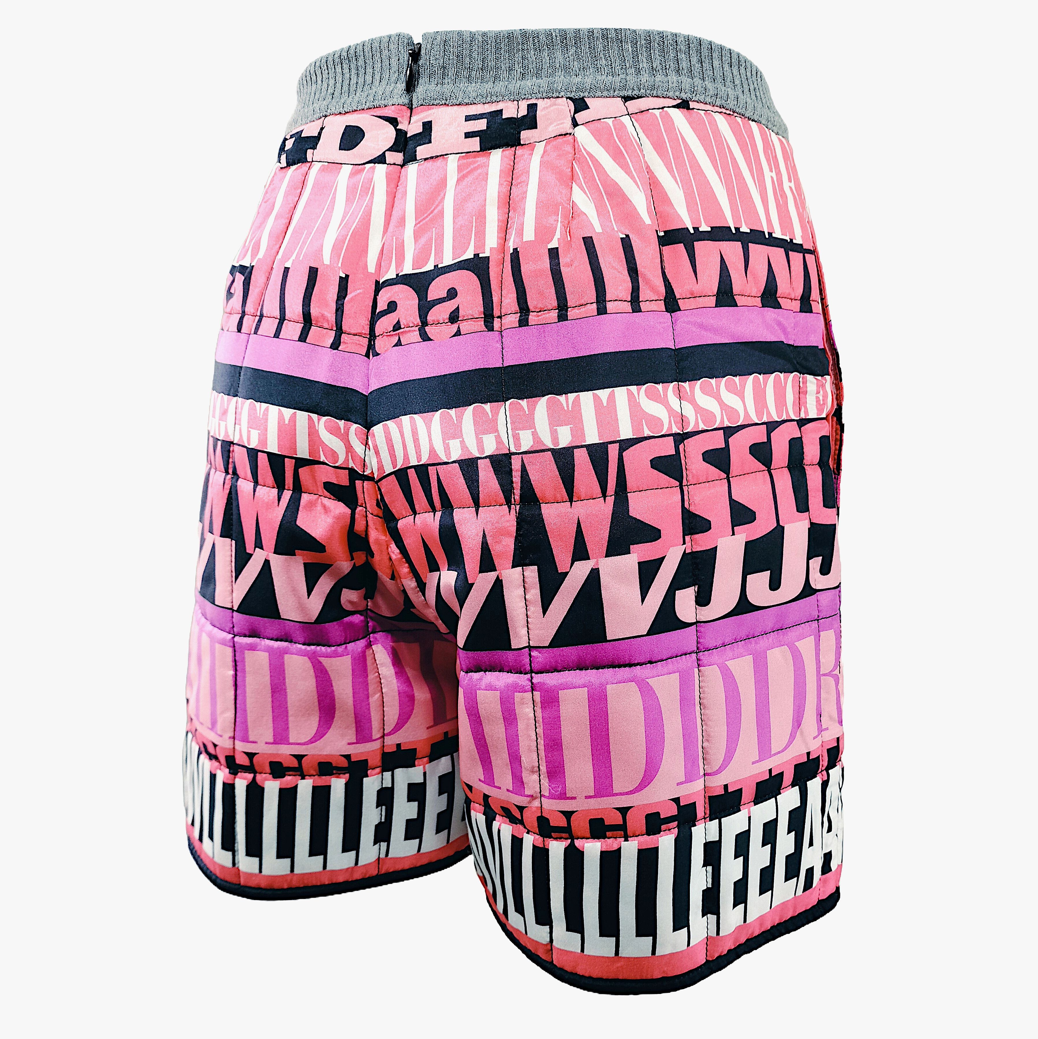 Dolce & Gabbana FW 2011 Alphabet Quilted Shorts - Runway Piece Size 28" / US 6 / IT 42 - 3 Thumbnail