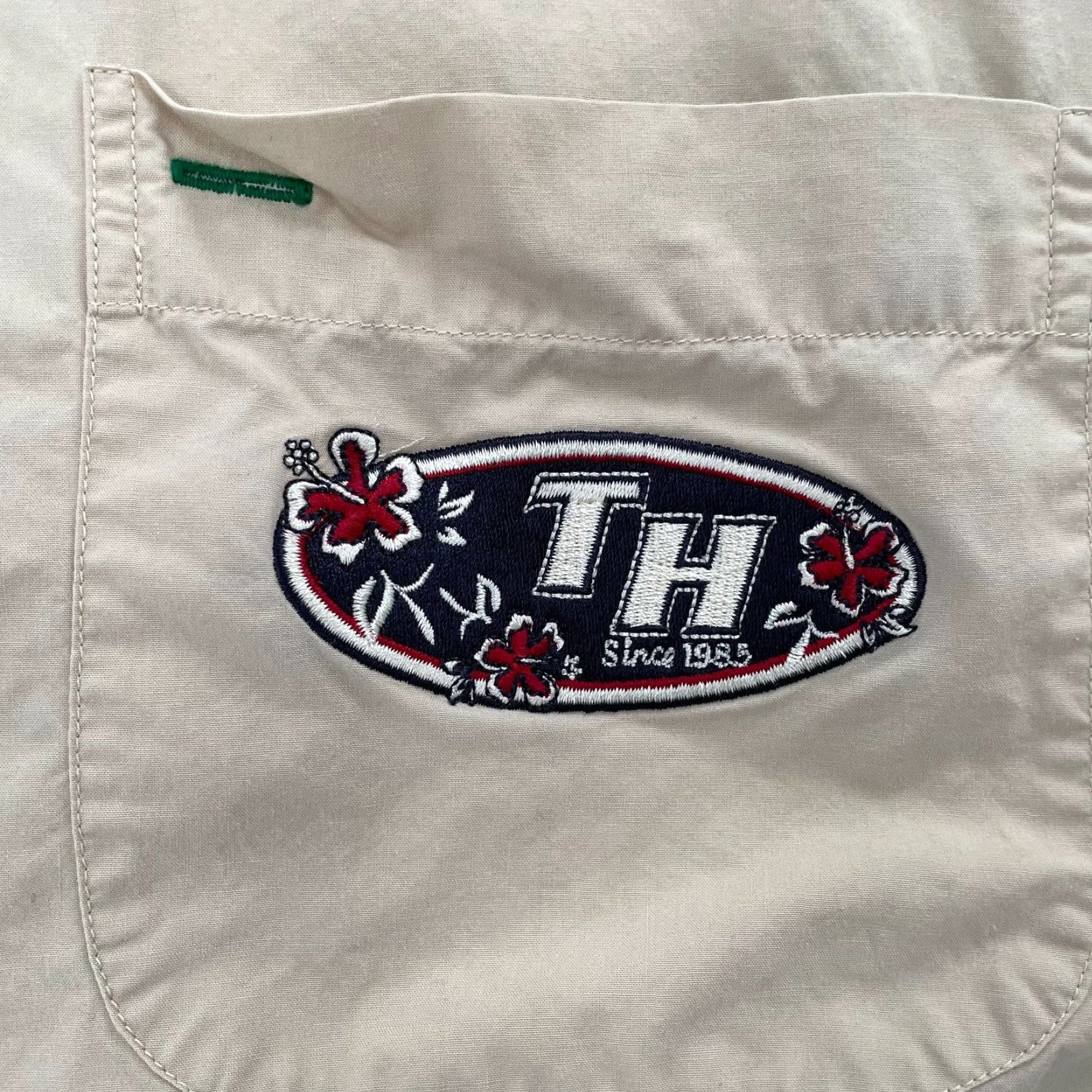 Tommy Hilfiger VINTAGE Tommy Hilfiger Shirt Adult XL Beige Button Up Hawaiian Camp Loop Collar Size US XL / EU 56 / 4 - 4 Thumbnail