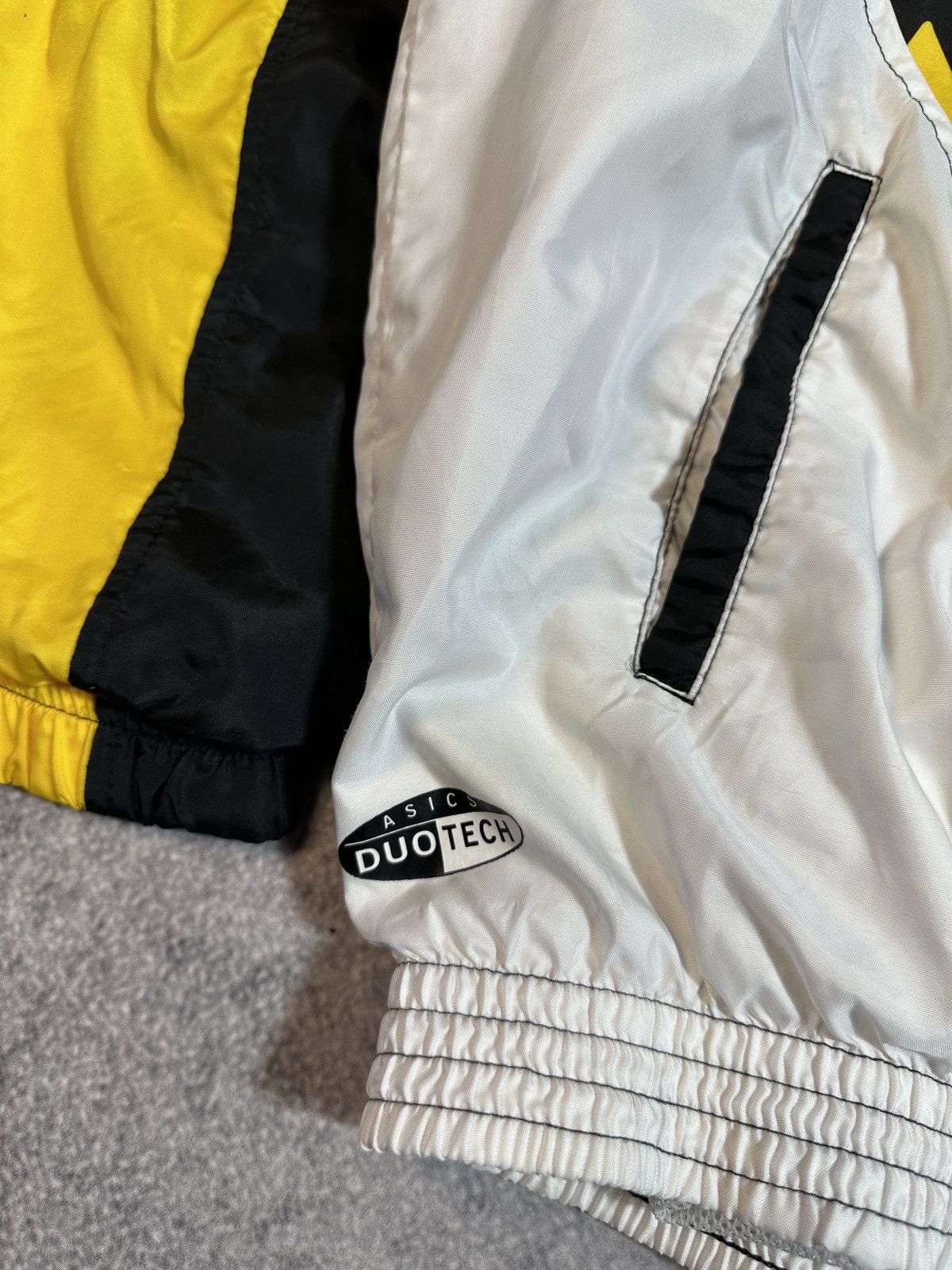 Asics Y2K Vintage Asics Logo Jacket Avant Garde Streetwear L Rare Size US L / EU 52-54 / 3 - 5 Thumbnail