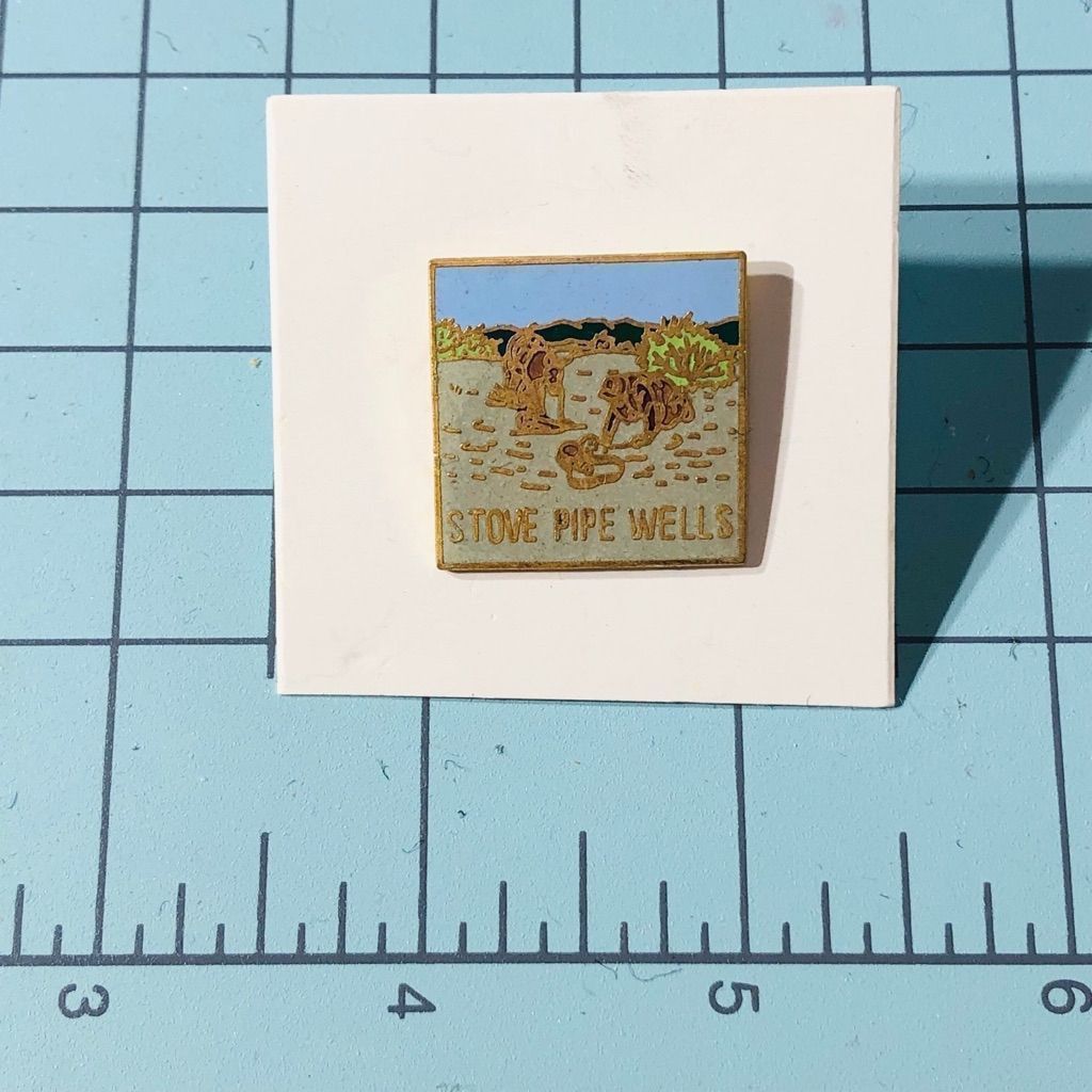 Vintage Stove Pipe Wells Vintage Landscape Enamel Lapel Pin Size ONE SIZE - 3 Thumbnail