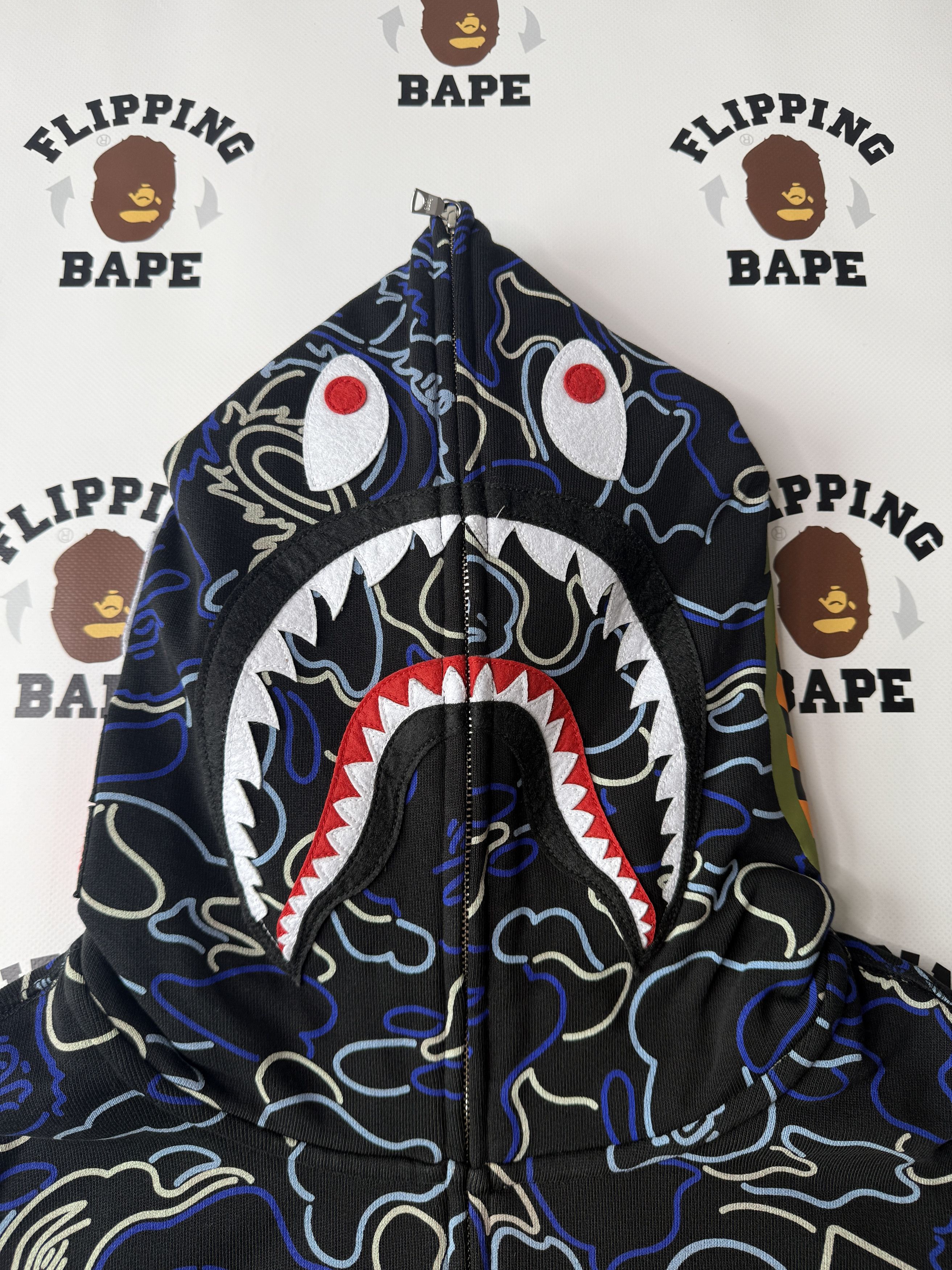Bape BAPE X 88RISING GLOW IN THE DARK CAMO SHARK FULL ZIP HOODIE Size US L / EU 52-54 / 3 - 3 Thumbnail