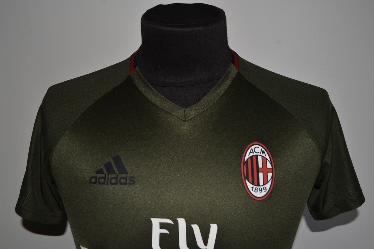 Nike FC MILAN ADIDAS 2016/2017 FOOTBALL SOCCER JERSEY SIZE S Size US S / EU 44-46 / 1 - 2 Thumbnail