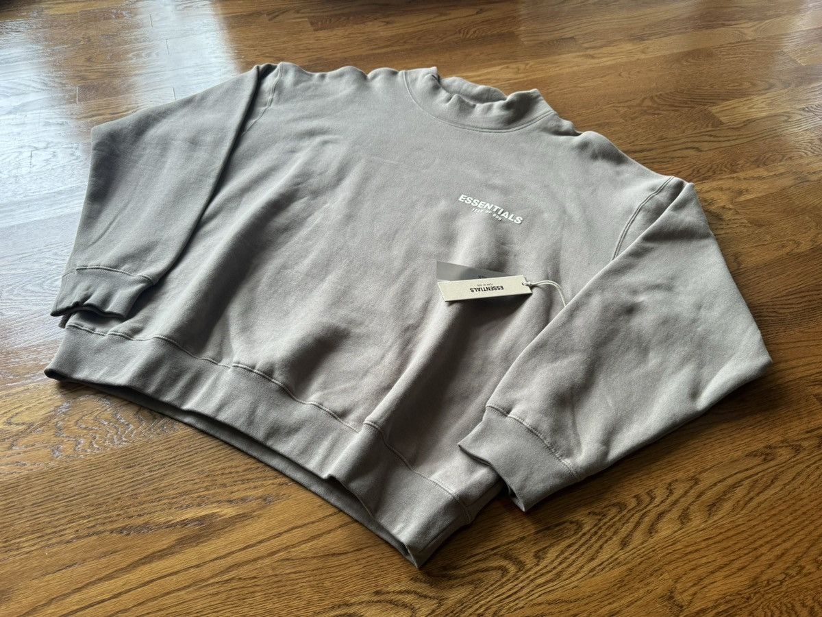 Essentials Large Mockneck Desert Taupe Sweatshirt Crewneck Wood Cement Size US L / EU 52-54 / 3 - 6 Thumbnail