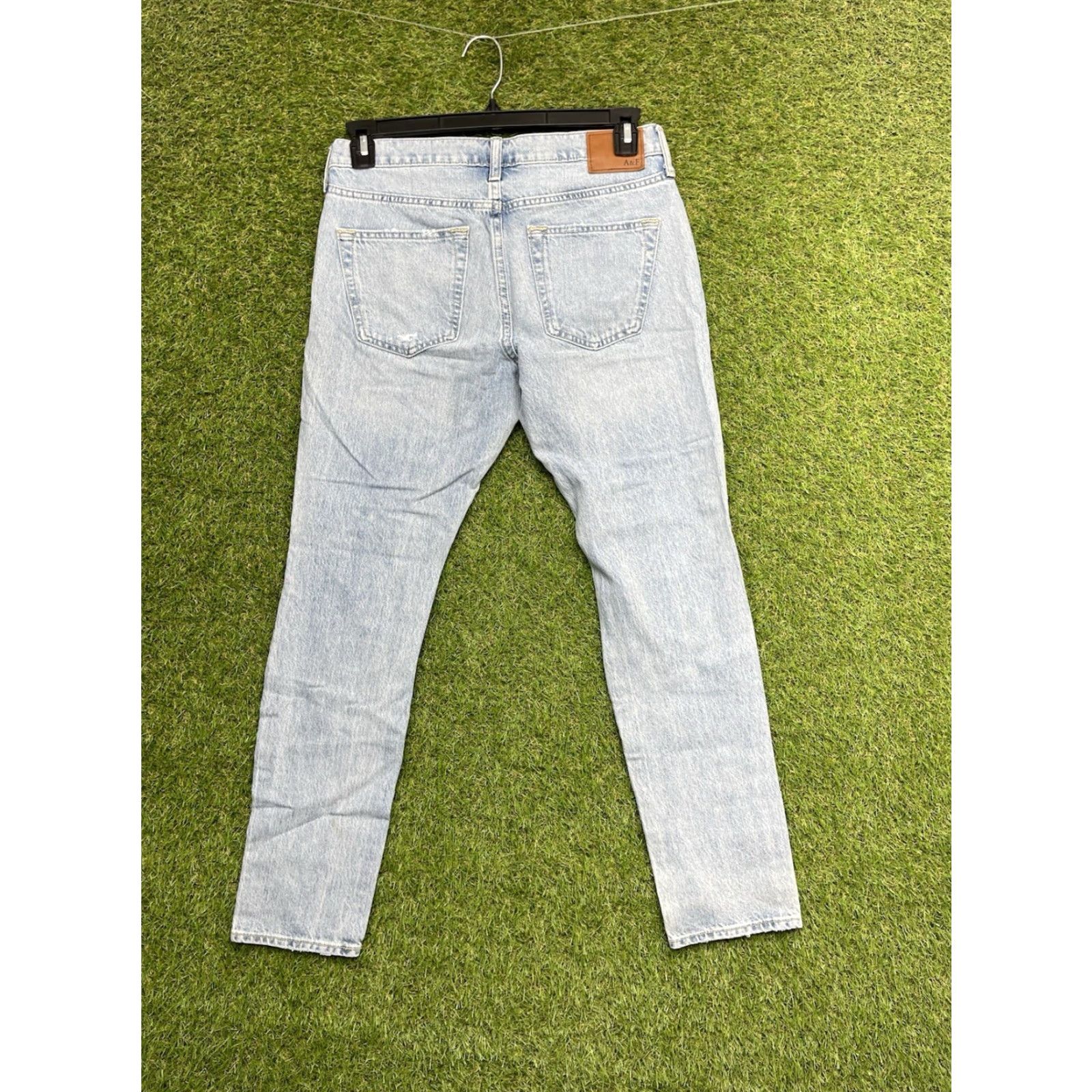 Abercrombie & Fitch Abercrombie & Fitch Jeans Mens 30x30 Blue Light Wash Slim Skinny 30 Inseam 30 in Denim Cotton Polyester Spandex Casual USA Preppy Mens Size US 30 / EU 46 - 7 Thumbnail