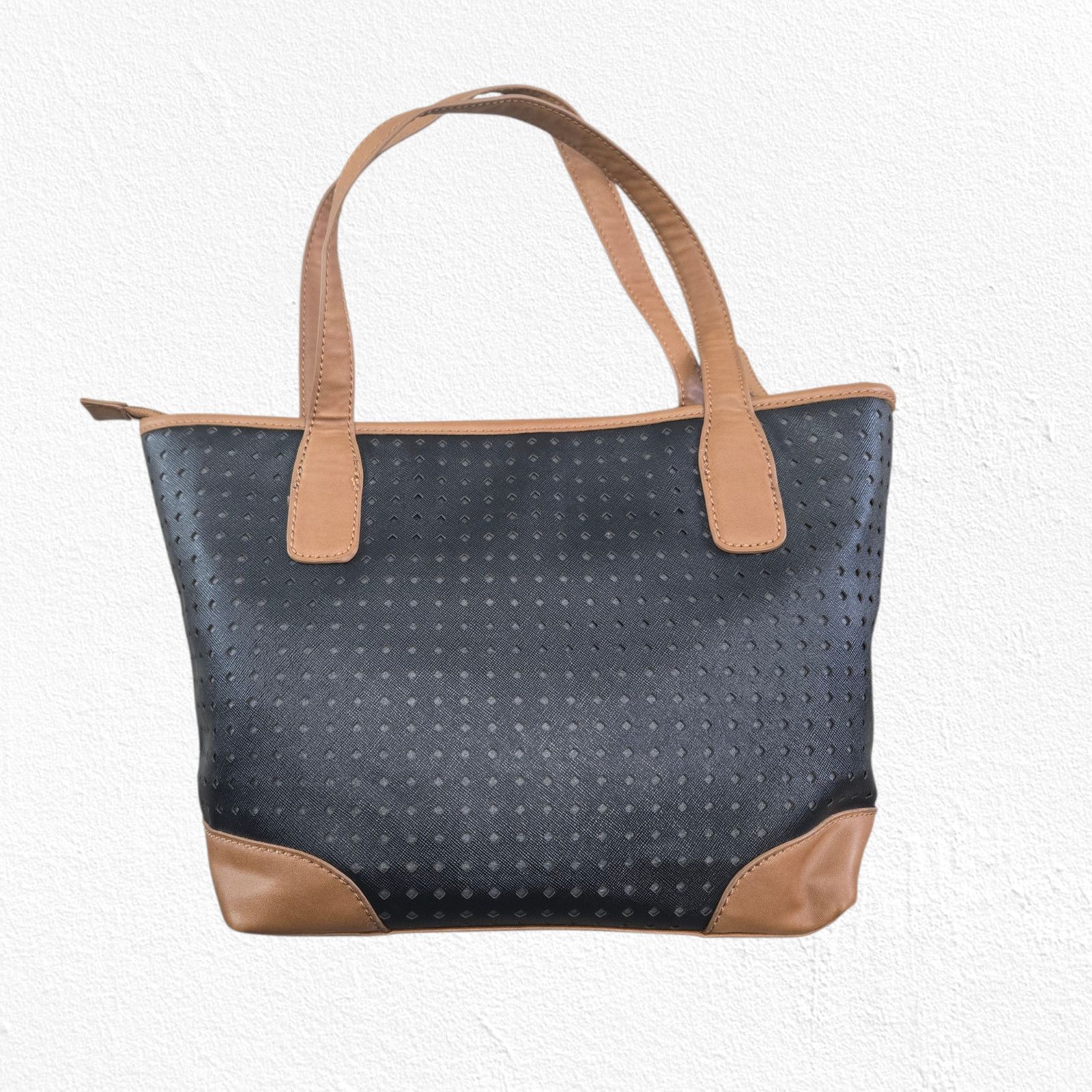 Marc Fisher Marc Fisher Perforated Tote Bag Black Tan Large Size ONE SIZE - 14 Thumbnail