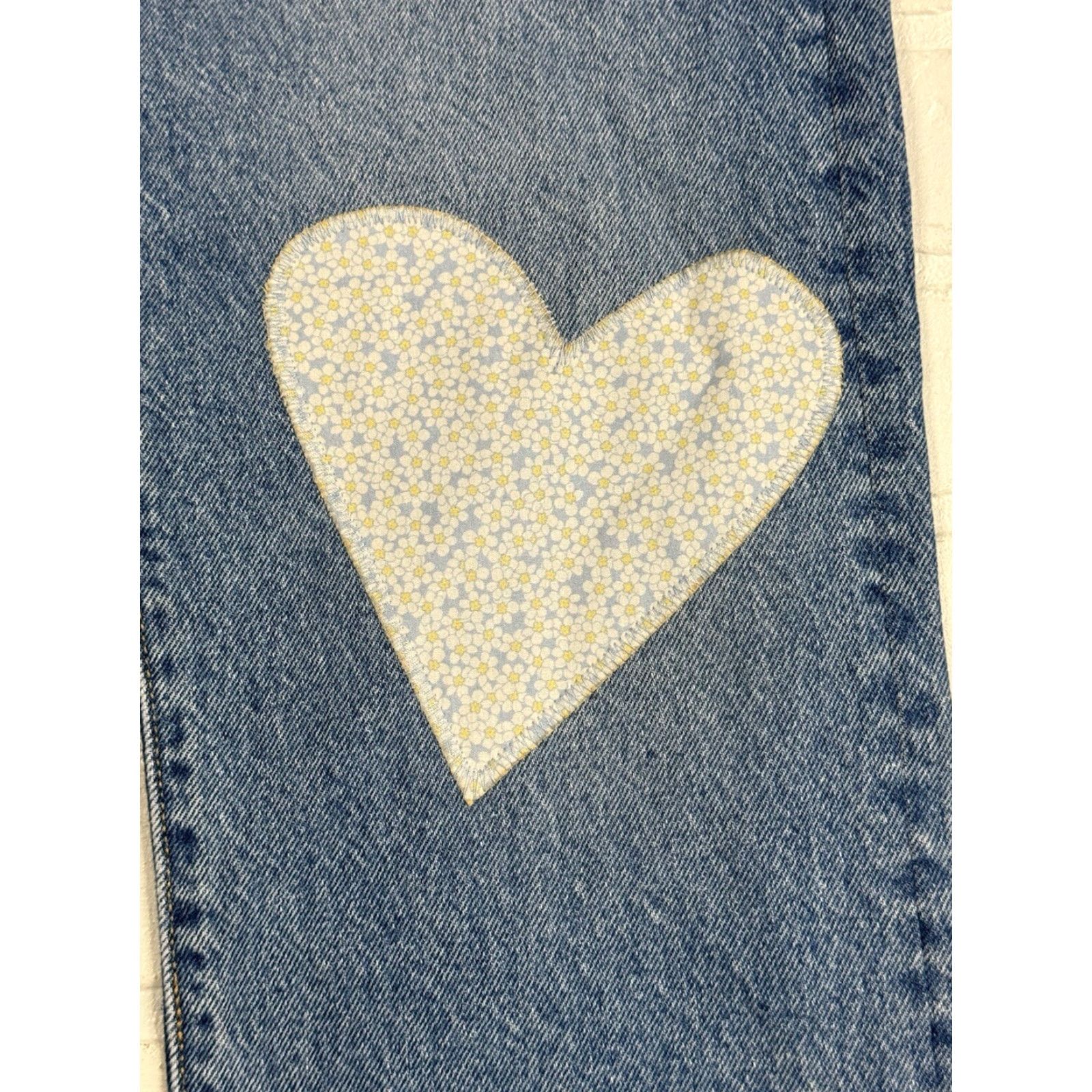 Levi's Levi’s 501 Jeans Womens 30x30 Straight Buttonfly Patch Heart 150th Anniversary Denim Dark Blue Jeans Size 30" / US 8 / IT 44 - 3 Thumbnail