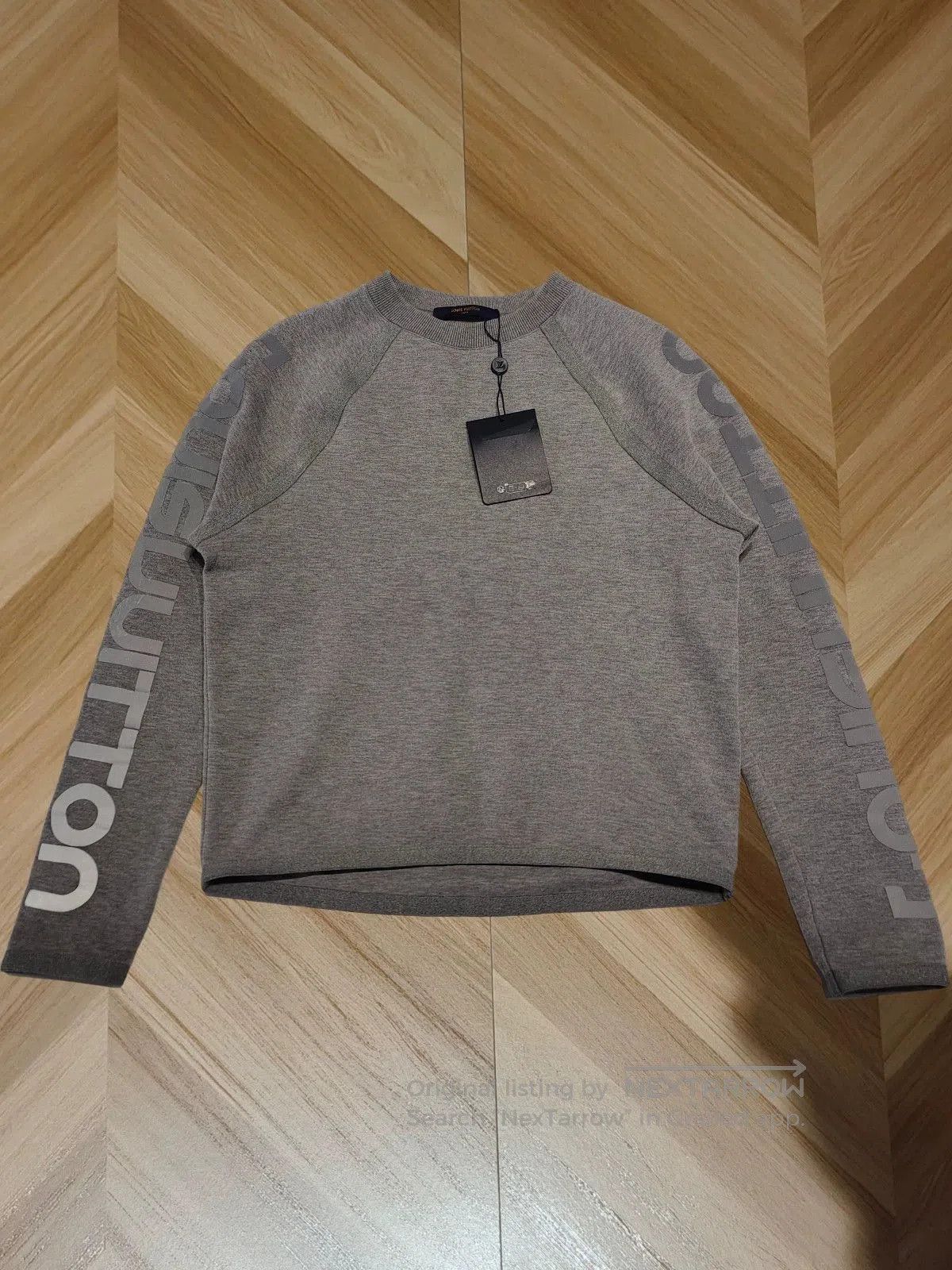 Louis Vuitton gray long sleeve logo sweatshirt from louis vuitton. Size US XS / EU 42 / 0 - 1 Thumbnail