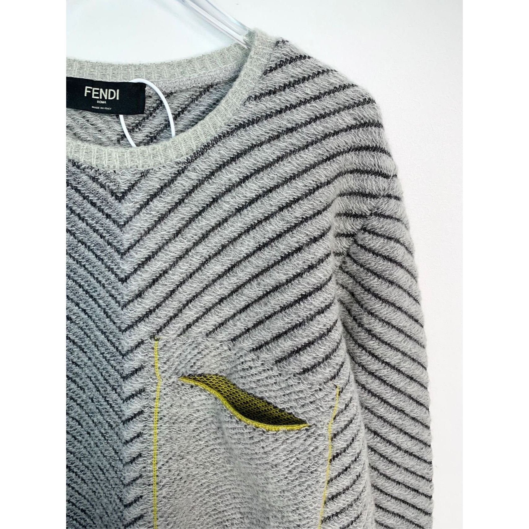 Fendi Fendi Mens Crew-Neck Wool Knit Sweater Size 44 With Pocket & Size US S / EU 44-46 / 1 - 3 Thumbnail