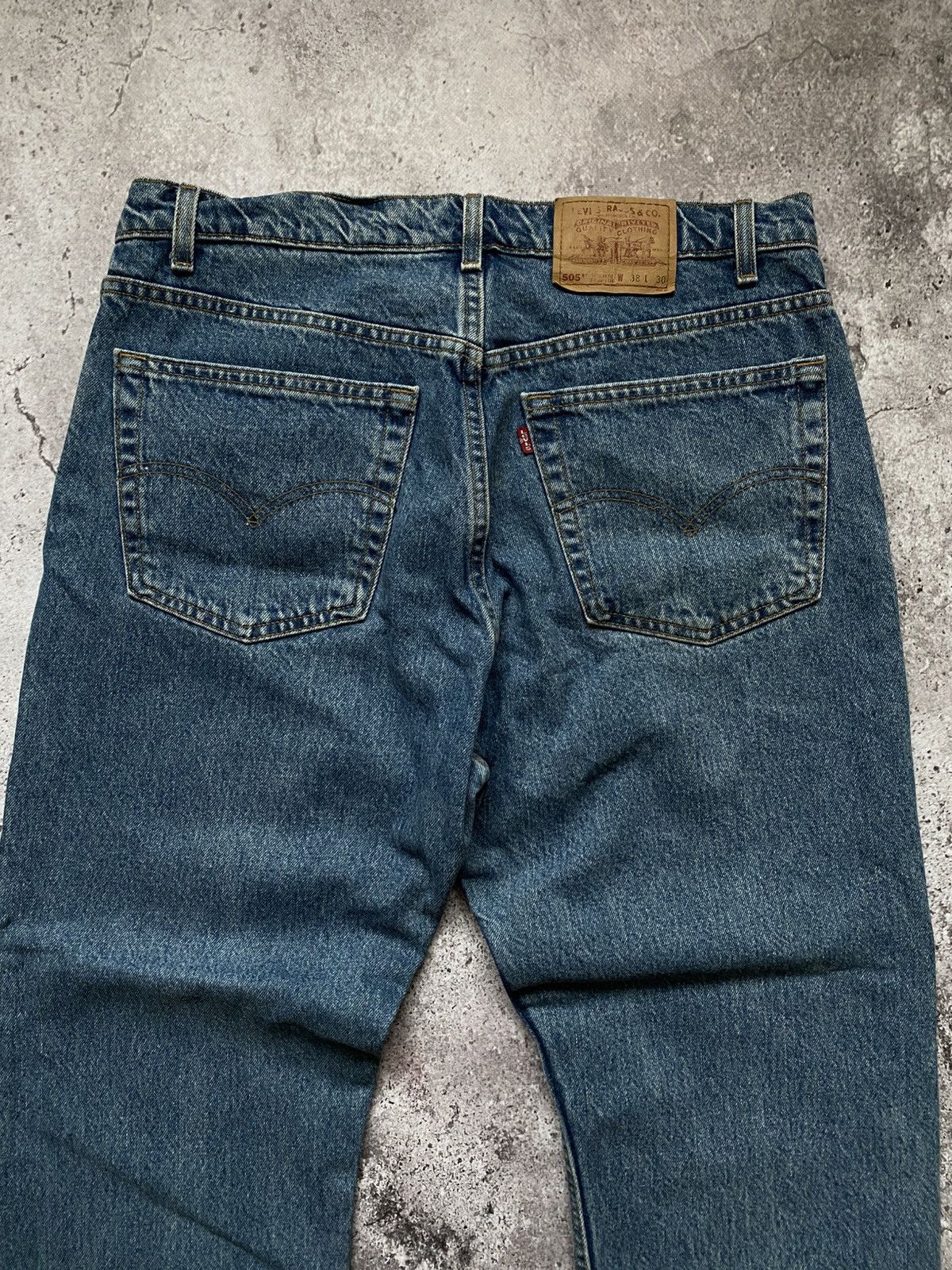Levi's × Vintage Vintage Levi’s Made in USA 505 Denim Washed Jeans Size 38 Size US 38 / EU 54 - 4 Thumbnail