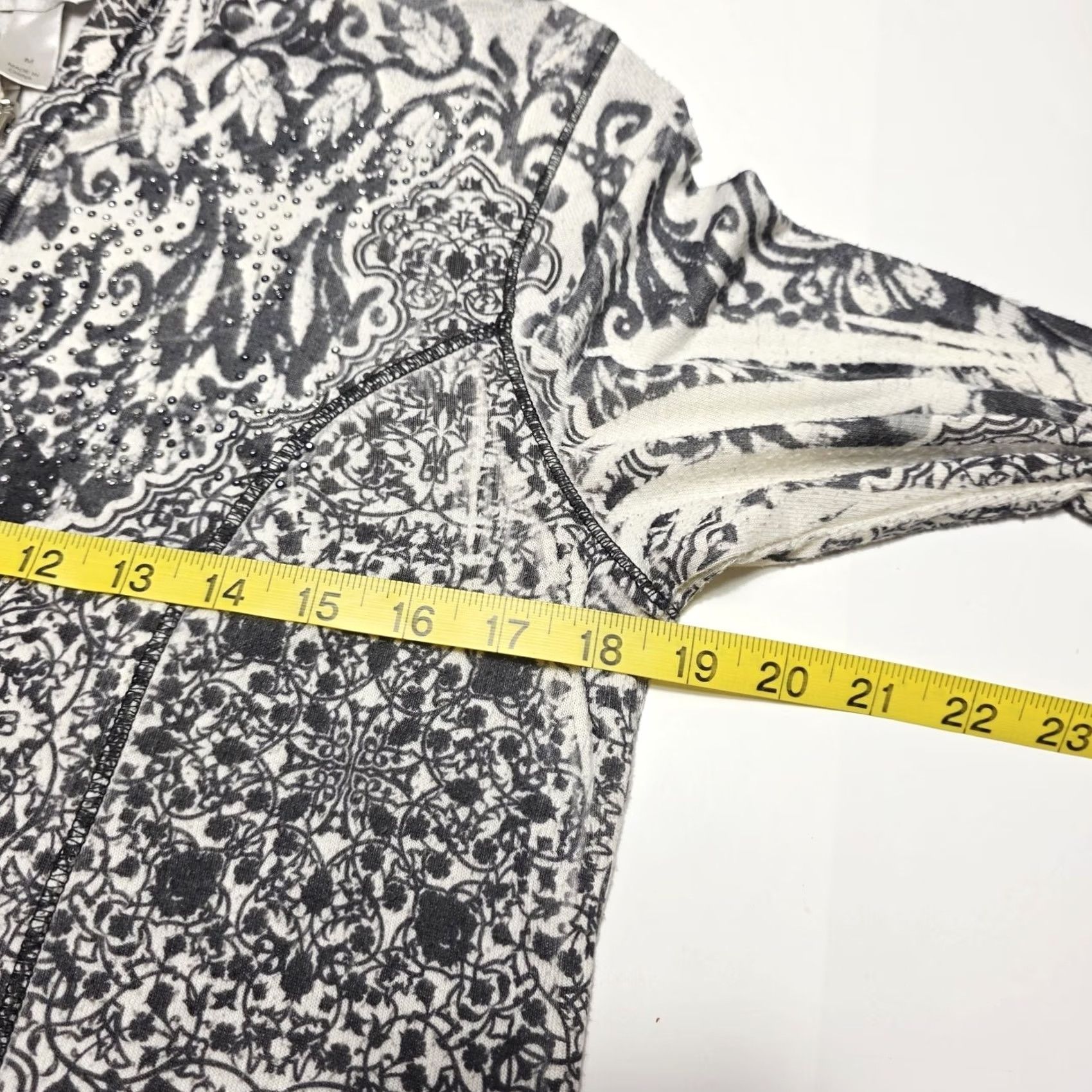 Vintage VINTAGE Christopher & Banks Paisley Embellished Graphic Hoodie Full Zip Y2k Size Medium Women Size M / US 6-8 / IT 42-44 - 7 Thumbnail