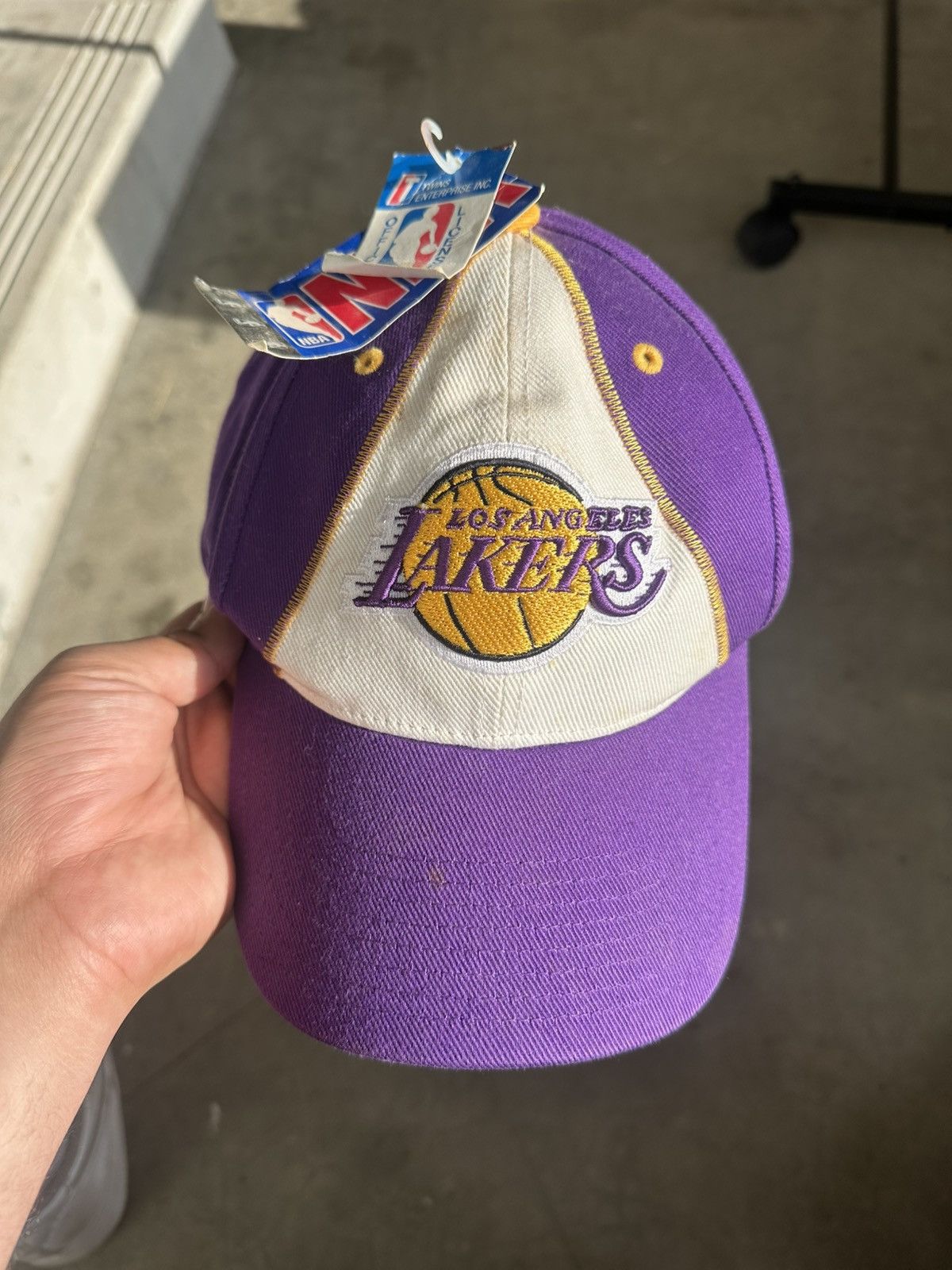 NBA Brand New Vintage 80s/90s Los Angeles Lakers Hat with Tags Size ONE SIZE - 1 Thumbnail