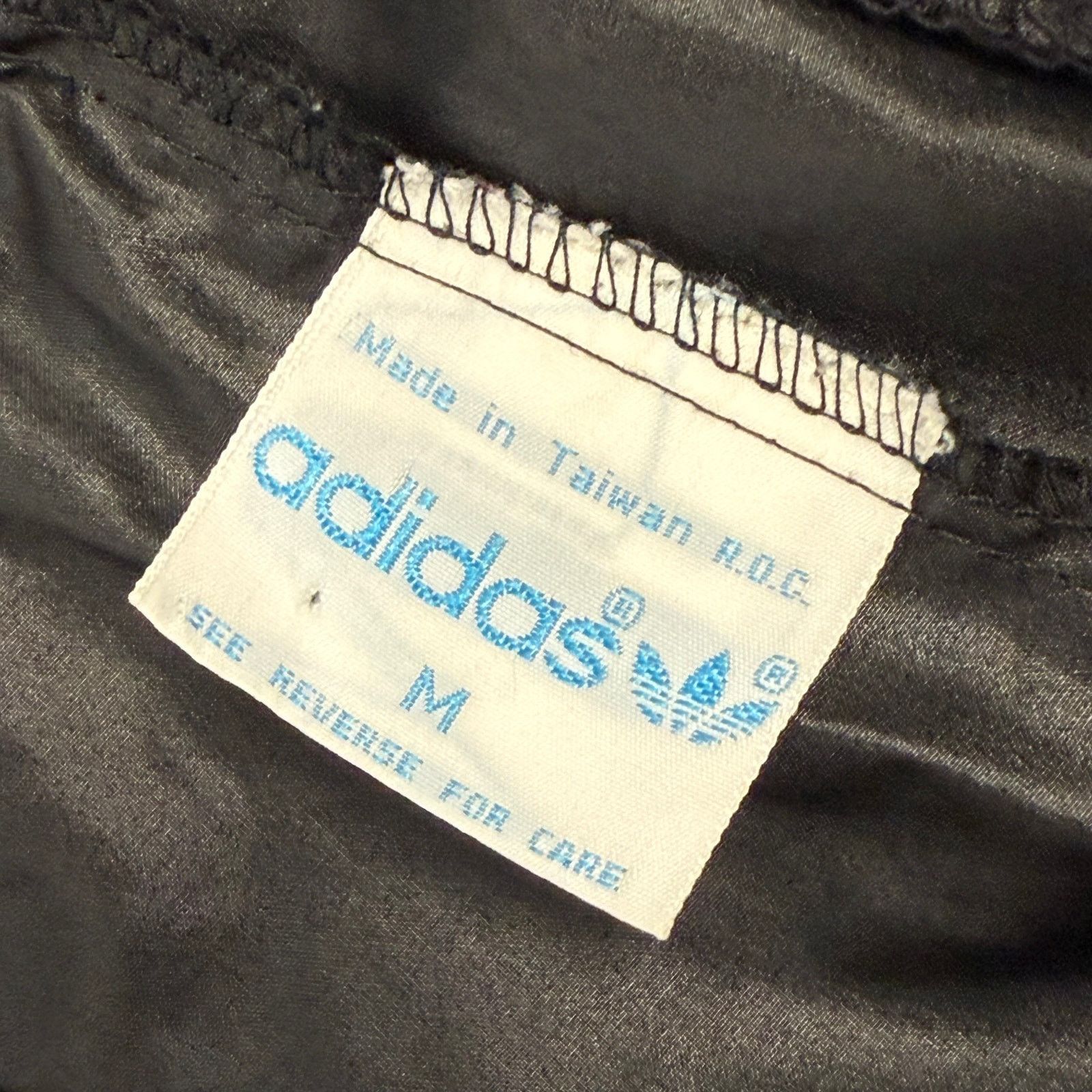 Adidas Vtg adidas Trefoil Track Pants Black Nylon M 80s 90s Taiwan Size US 32 / EU 48 - 3 Thumbnail