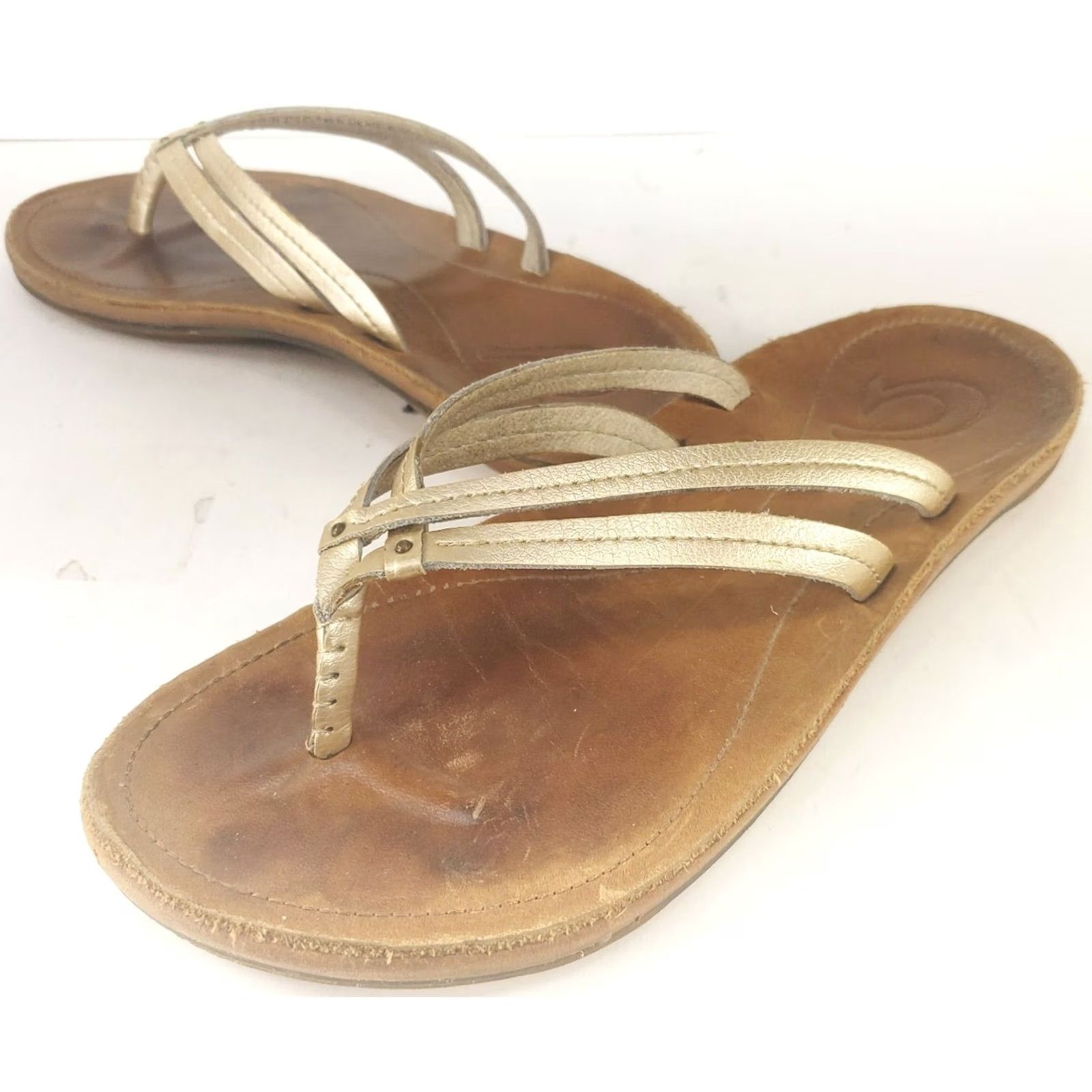 Olukai OluKai UI Sandals Womens Size 6 Gold Leather Strappy Slip On Flip Flops Size US 6 / IT 36 - 3 Thumbnail