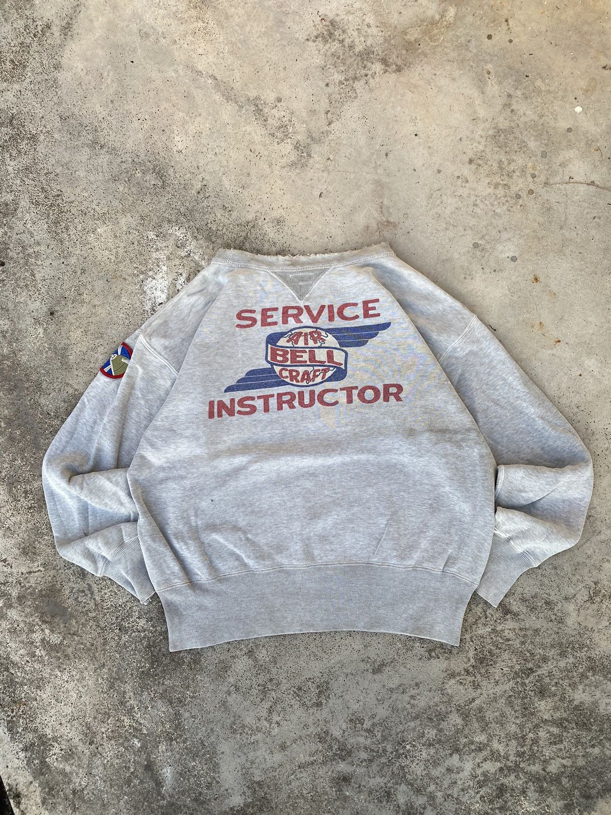 The Real McCoy's × Vintage Distressed Vintage Real McCoy’s Air Bell Craft Crewneck Size US L / EU 52-54 / 3 - 1 Thumbnail