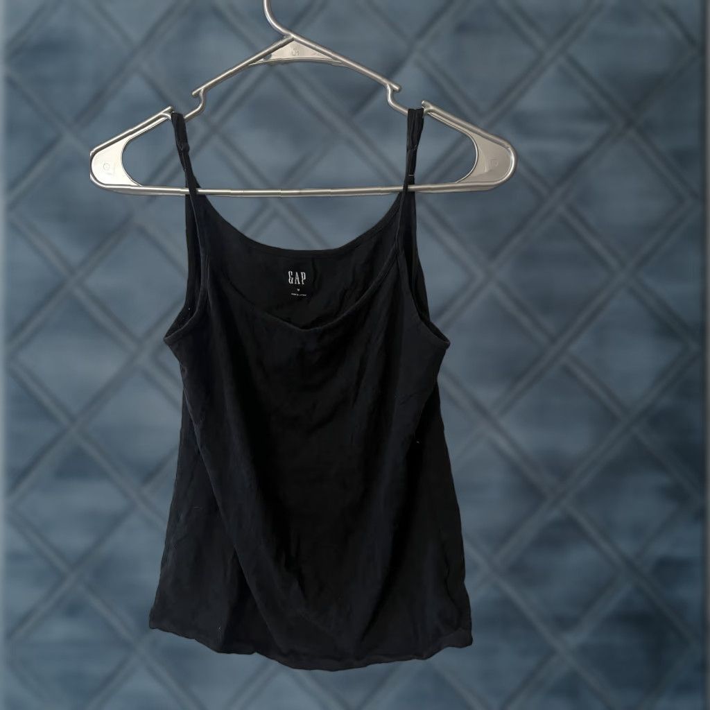 Gap Gap Tank Women Top Size Medium Black Solid Sleeveless Tank Size M / US 6-8 / IT 42-44 - 1 Thumbnail