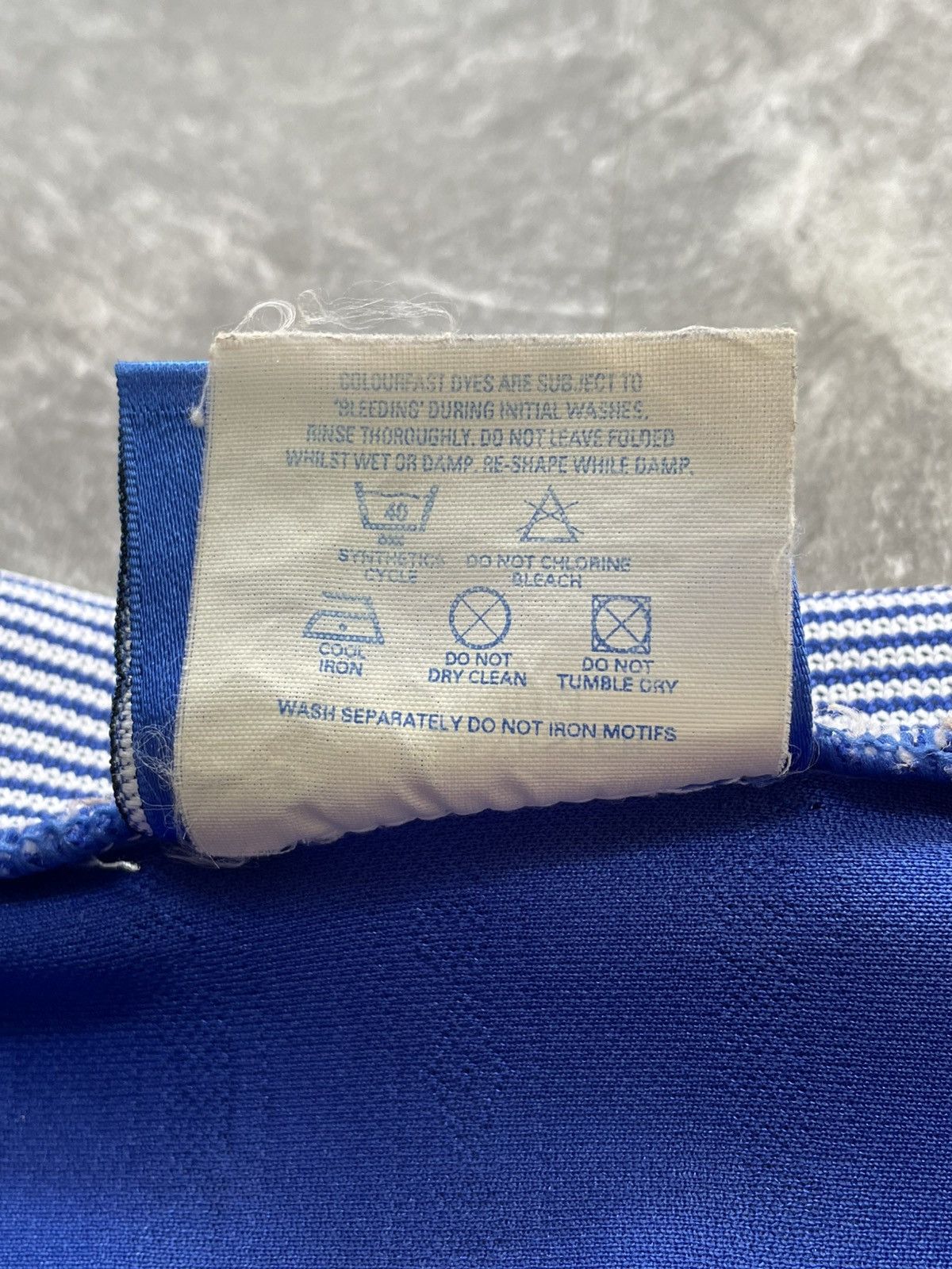 Umbro Vintage Umbro Everton Home Jersey Football 1995 1996 1997 Size US L / EU 52-54 / 3 - 12 Thumbnail