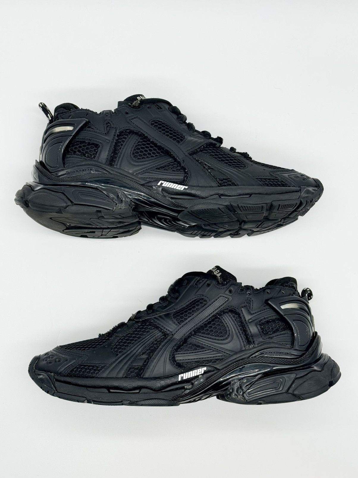 Balenciaga Size 8 - Balenciaga Runner Sneaker Black Matte Size US 8 / EU 41 - 2 Thumbnail