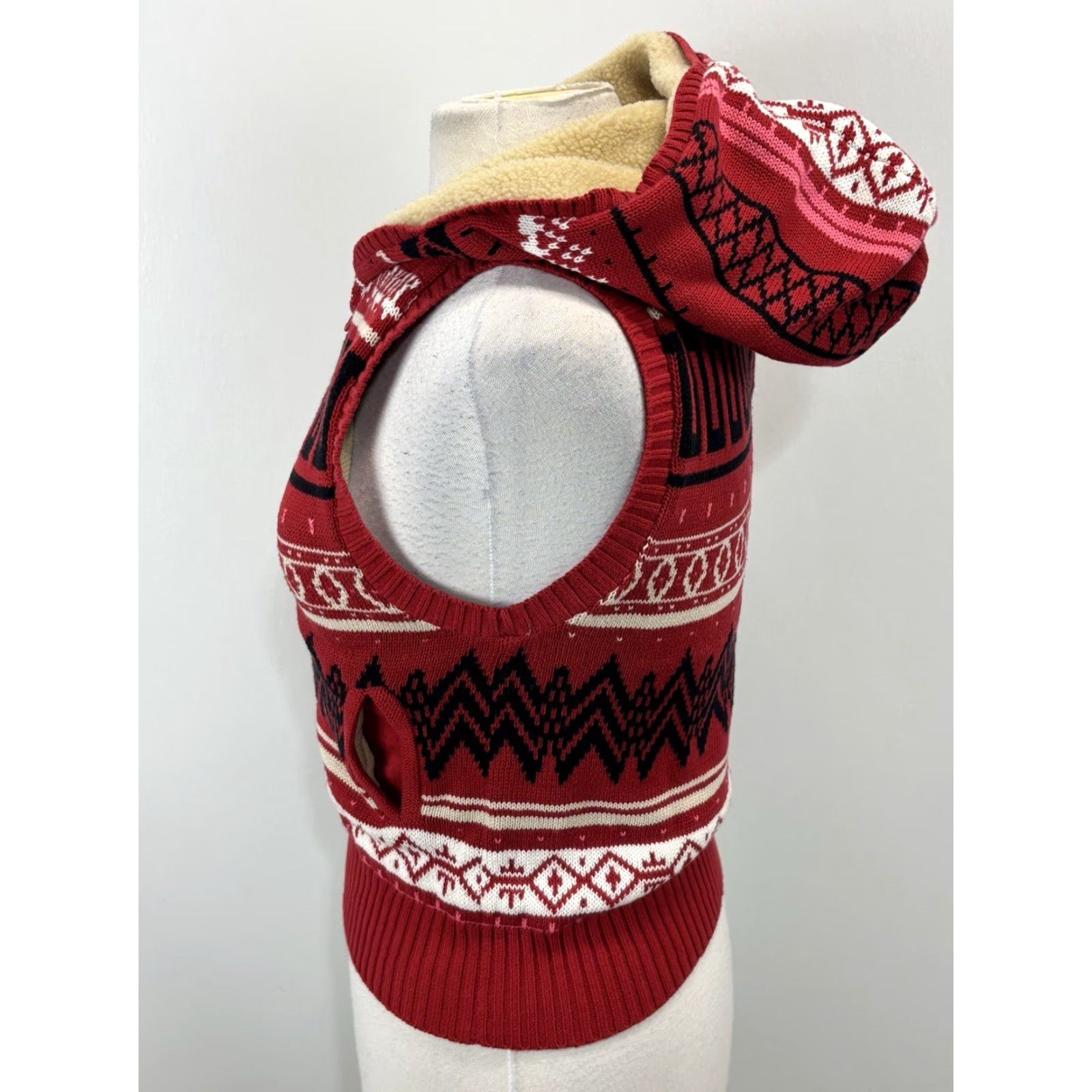 Nike Nike 6.0 Fair Isle Sweater Vest Women’s XS Sherpa Hood Full Zip Red Black Ski Vest XS Womens Size XS / US 0-2 / IT 36-38 - 2 Thumbnail