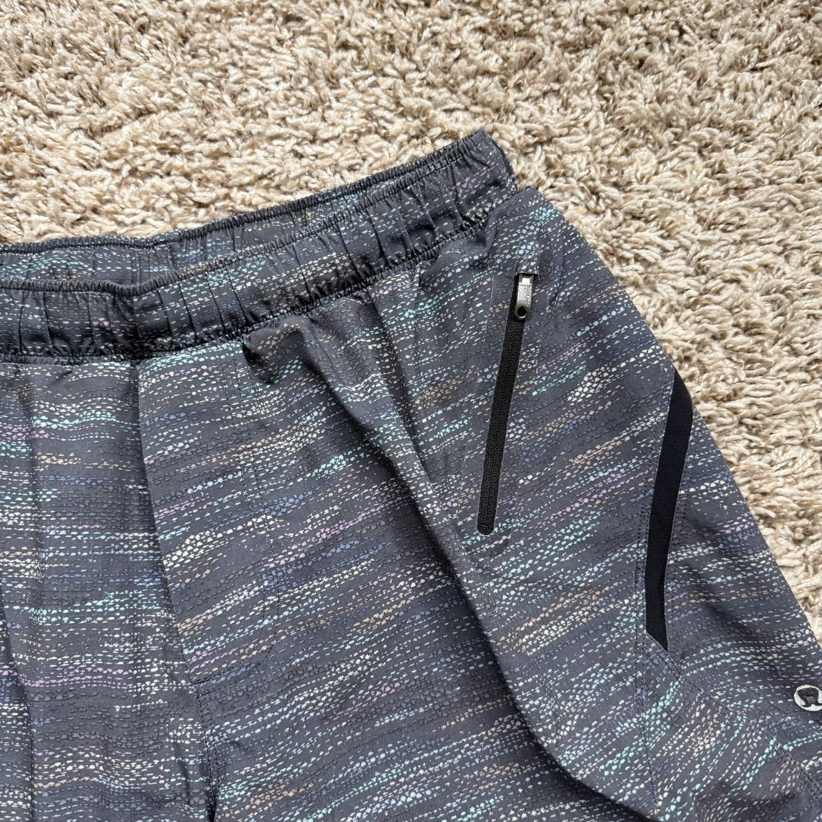 Lululemon LuluLemon Surge Running Shorts Athletic Small 5” Inseam Grey Size US 30 / EU 46 - 4 Thumbnail