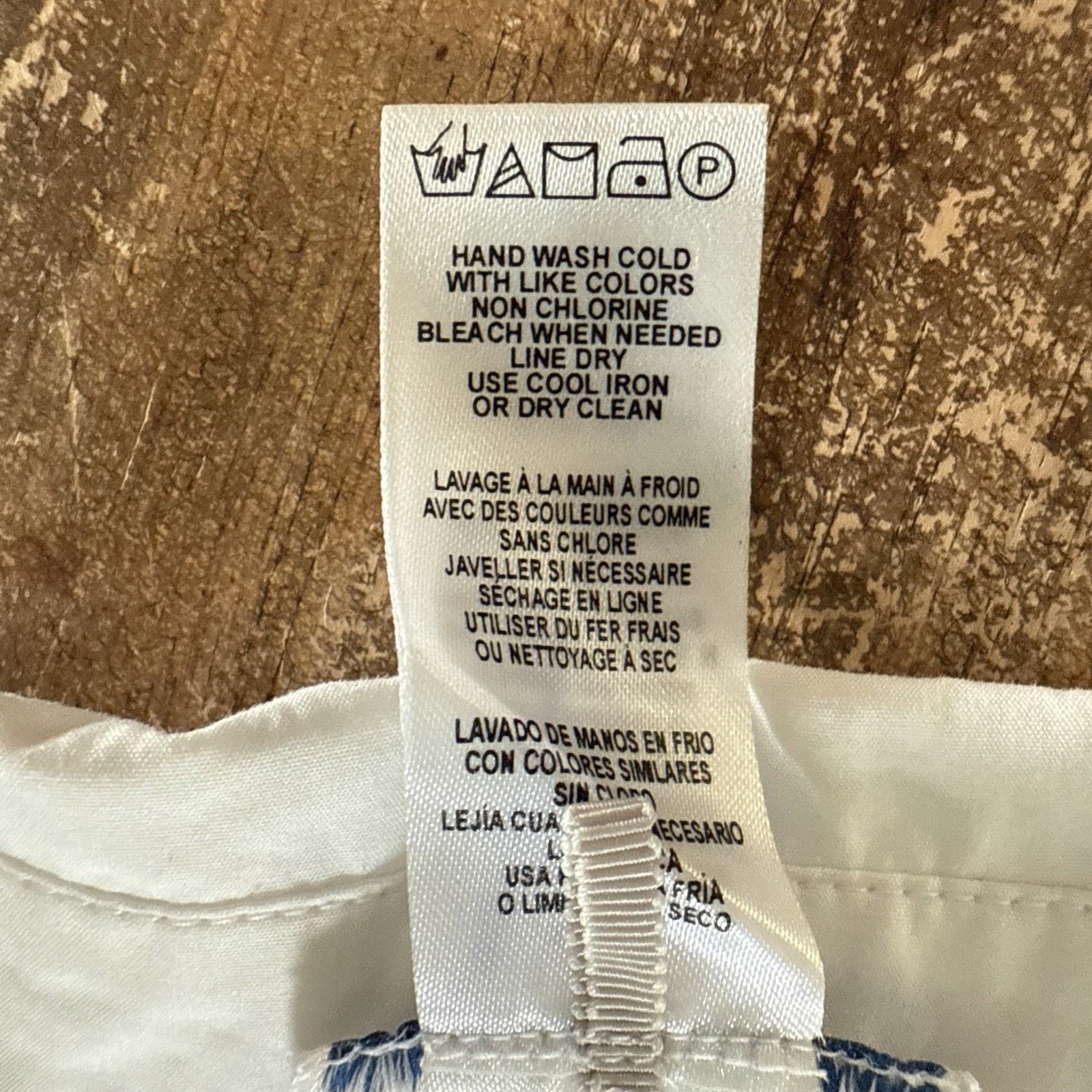 Tommy Bahama Tommy Bahama Eyelet Cove Boyfriend Beach Shirt White Resort Size ONE SIZE - 6 Thumbnail