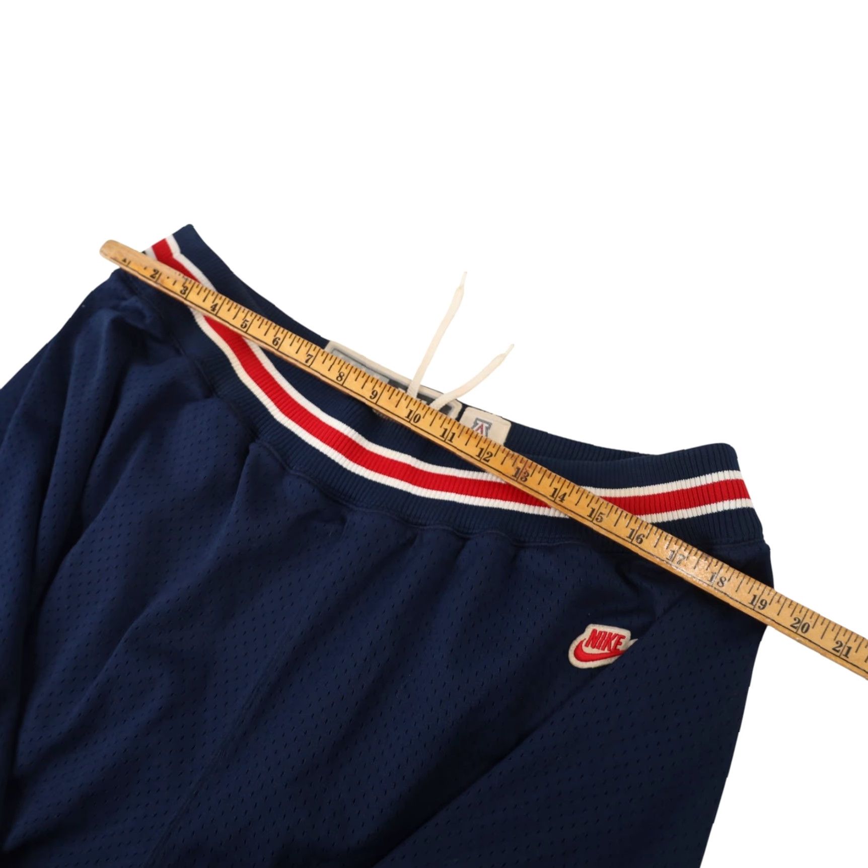 Nike VINTAGE Nike Arizona Wildcats All Sewn Basketball Short Shirt XL Men Blue Size US 36 / EU 52 - 7 Thumbnail