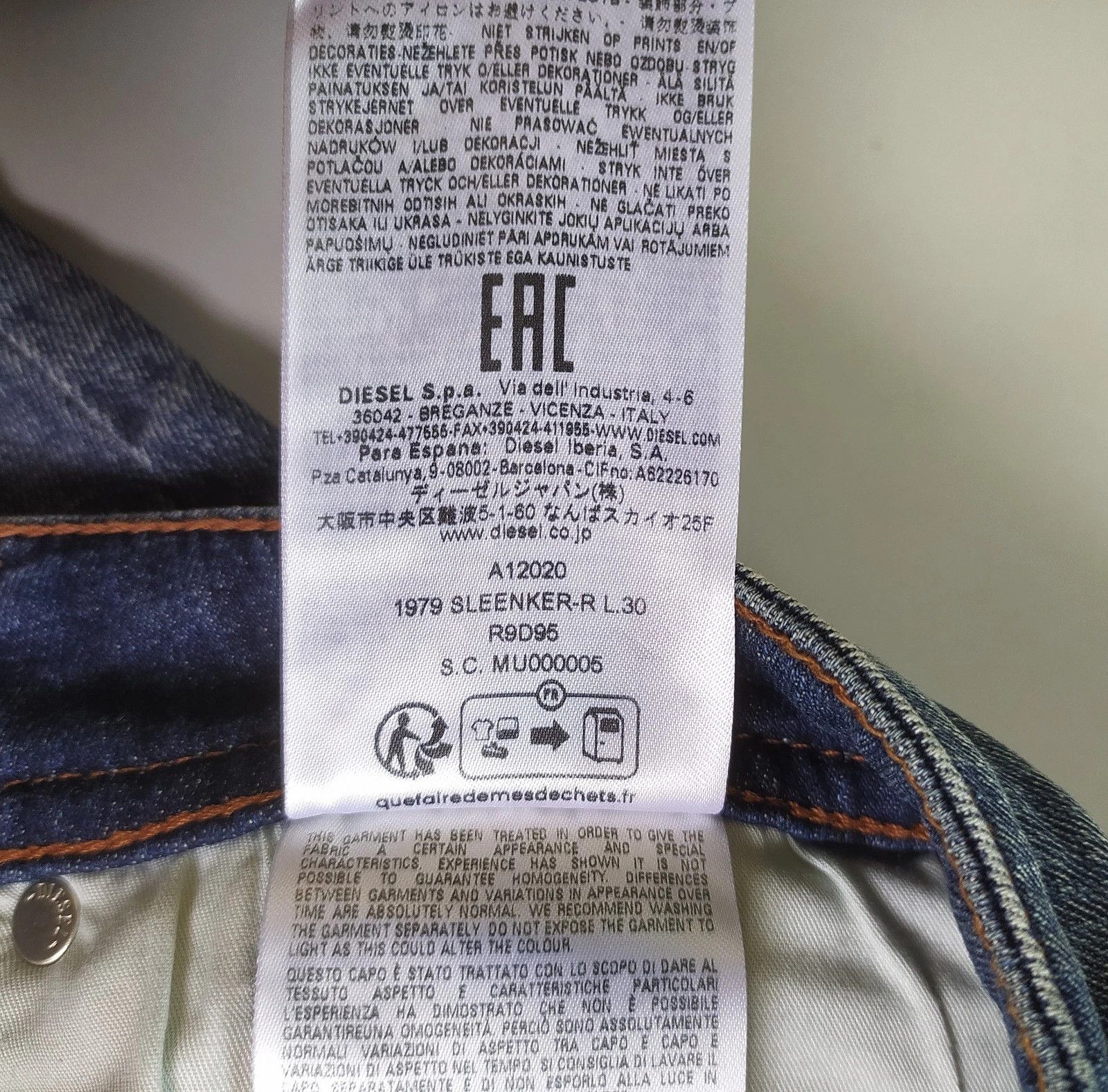 Diesel Diesel 1979 SLEENKER-R L.30 MENS JEANS T/9661 Size US 29 - 9 Thumbnail