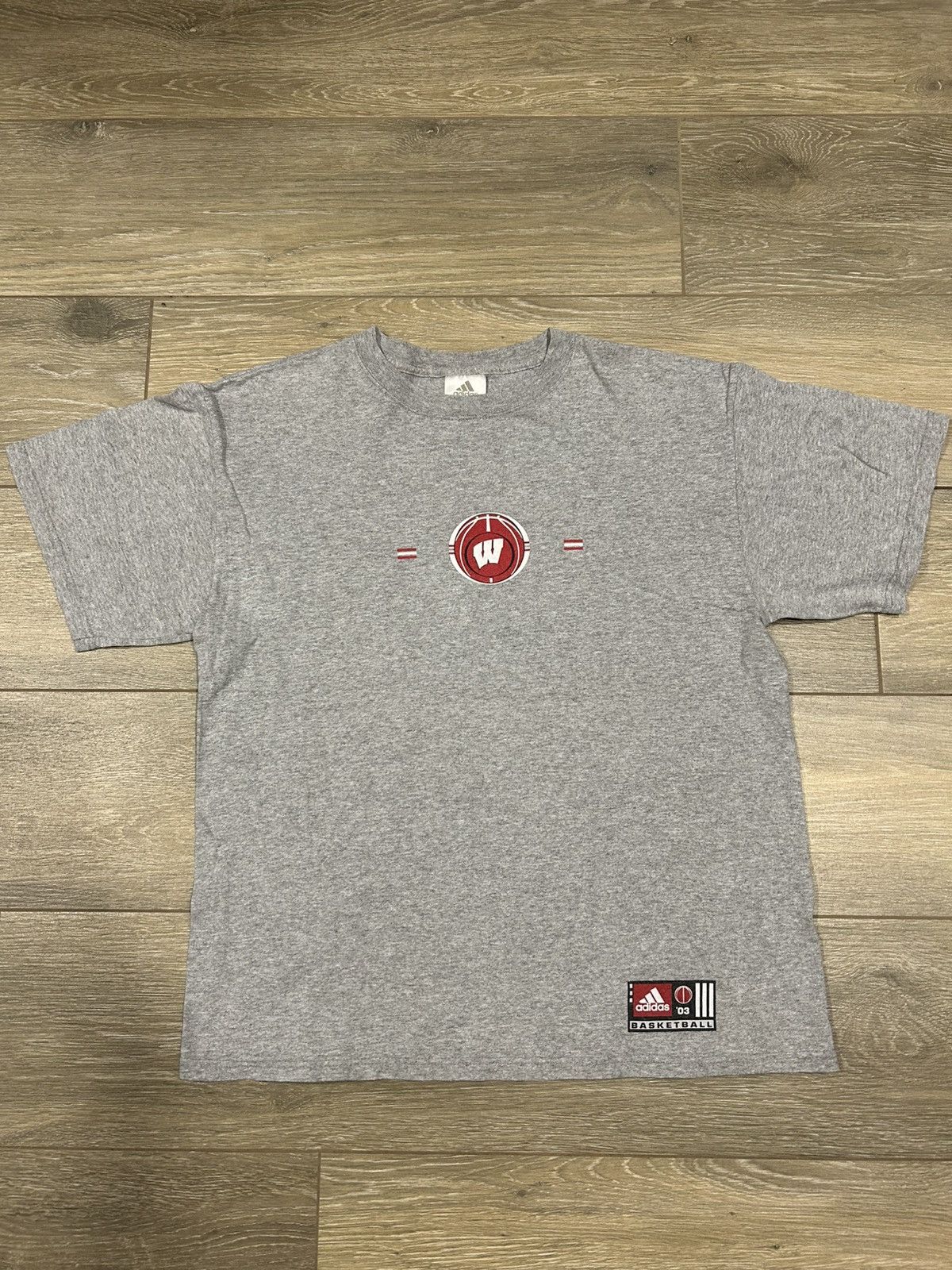 Adidas 2003 Wisconsin Basketball T-Shirt Size US M / EU 48-50 / 2 - 1 Thumbnail