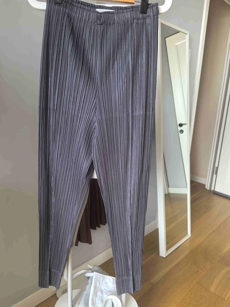 Issey Miyake issey miyake size:5 Dark grey pleated pants Size 42" / US 20 - 2 Thumbnail