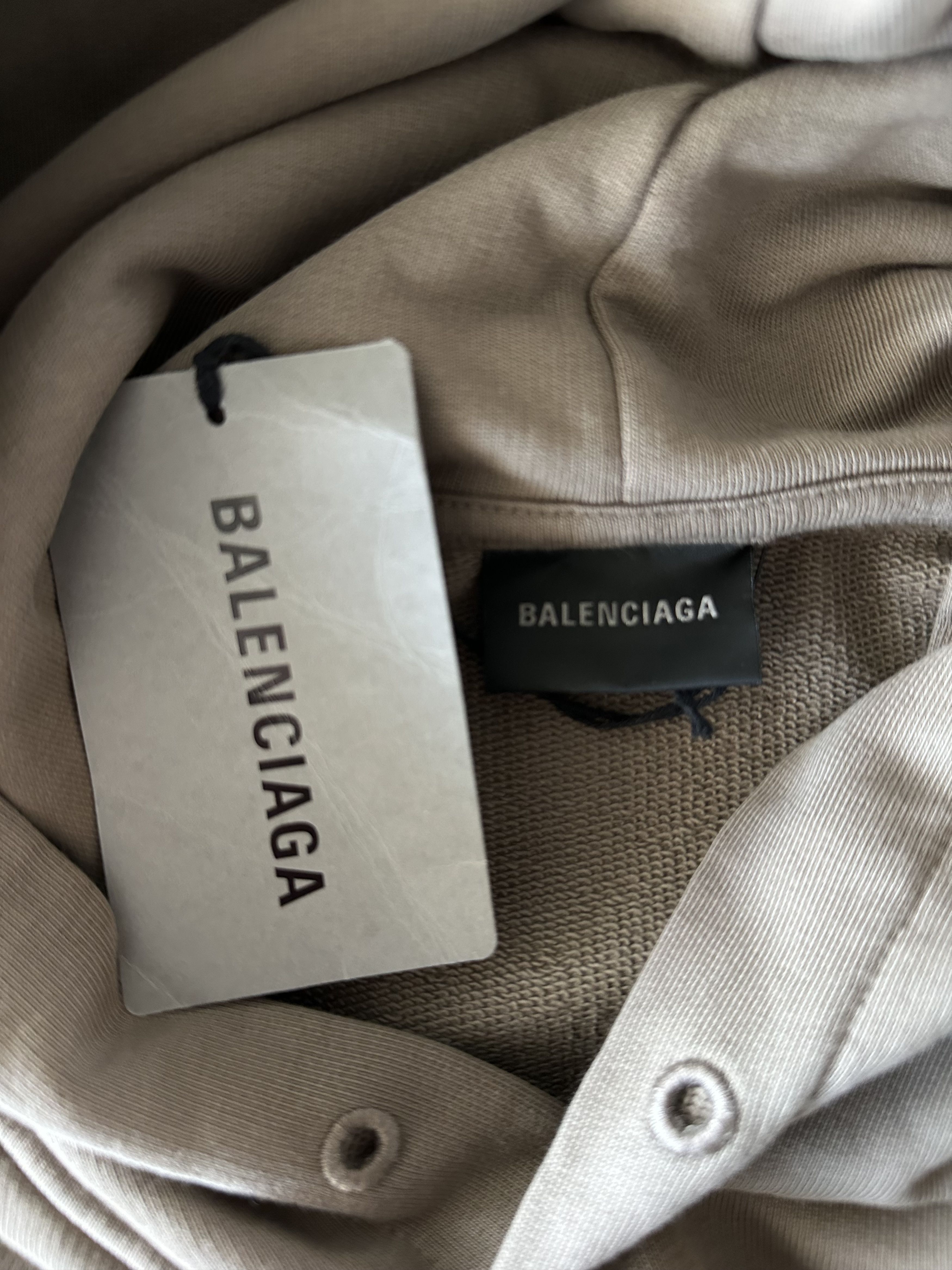 Balenciaga Balenciaga Brown & Black World Food Programme Logo Hoodie Size US XL / EU 56 / 4 - 3 Thumbnail