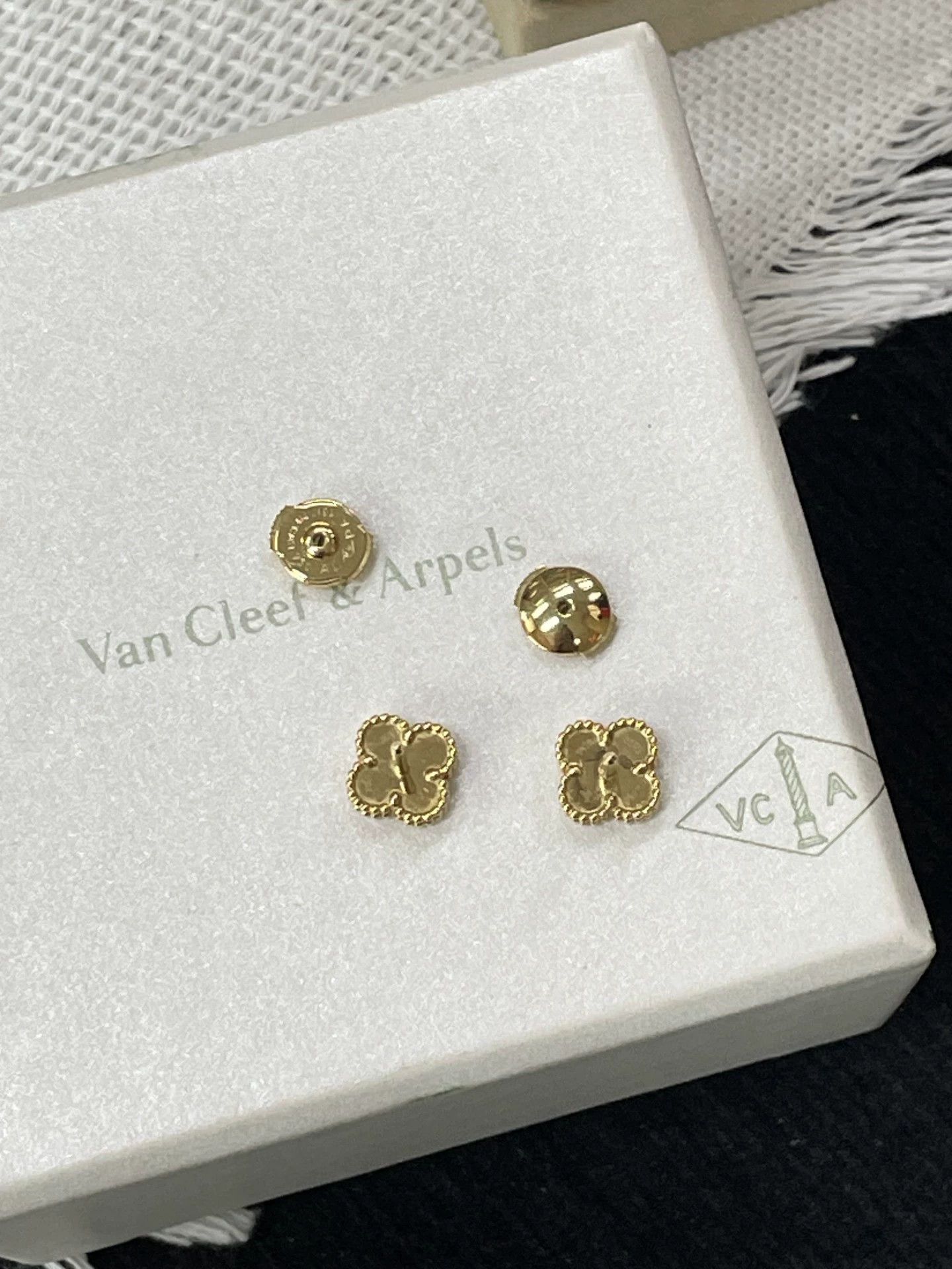 Van Cleef & Arpels VCA White Mother-of-Pearl Clover Small Earrings with Box JE Size ONE SIZE - 3 Thumbnail