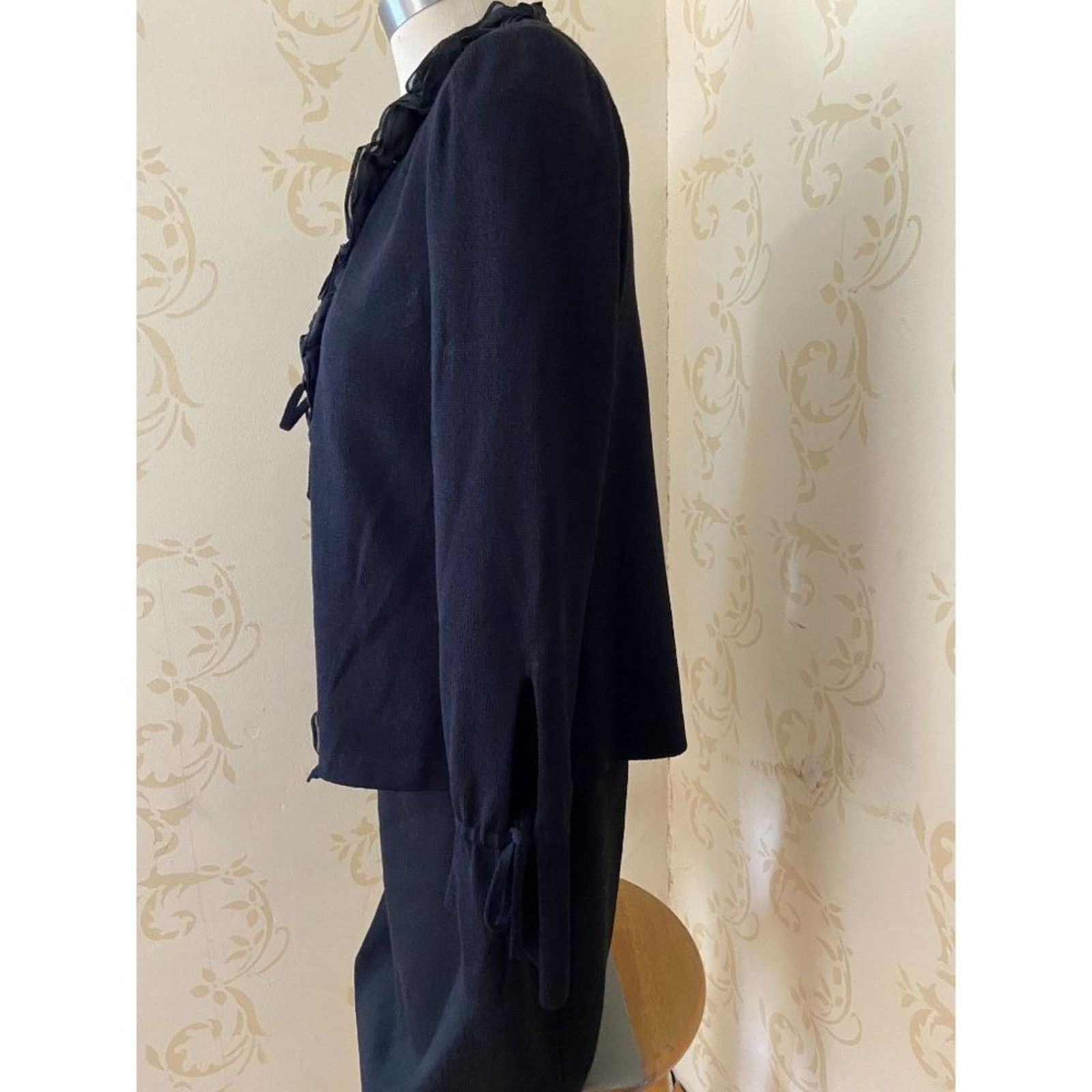 St. John Ladies Size 4-6 St. John Evening by Marie Gray Jac Size S / US 4 / IT 40 - 3 Thumbnail