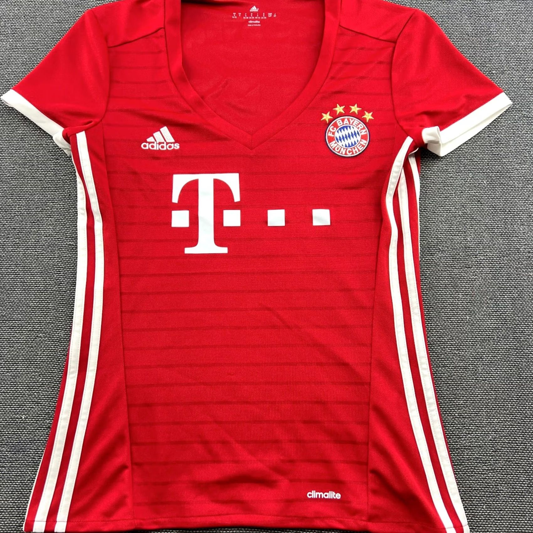 Adidas adidas Bayern Munich 2015 2016 Boateng Home Womens Football Jersey Womens Small Shirt T-Shirt Red XS S size: S Size S / US 4 / IT 40 - 3 Thumbnail