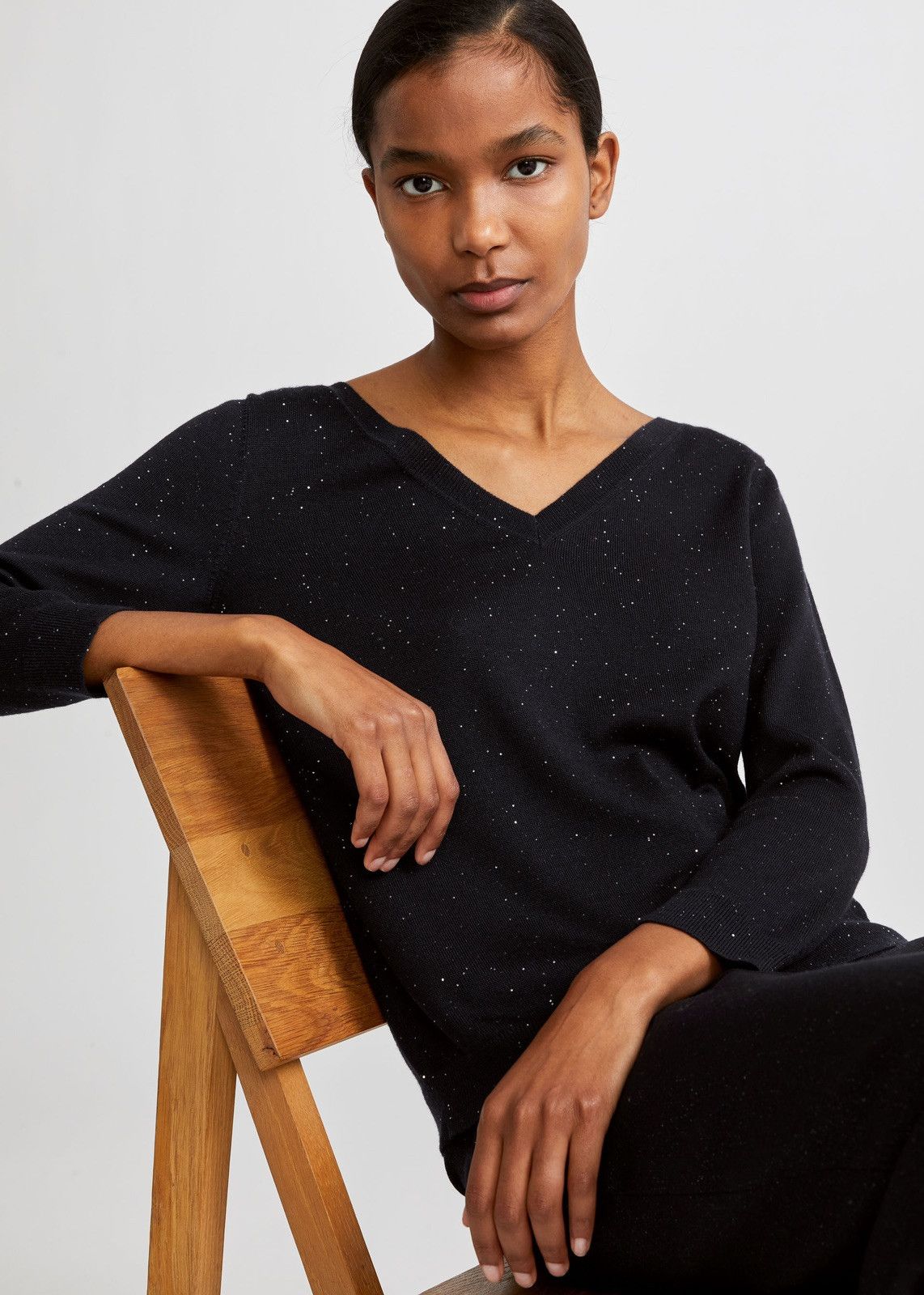 Loro Piana o1srvl11e0125 Stella Alpina V-Neck Sweater in Navy Blue Size M / US 6-8 / IT 42-44 - 2 Thumbnail
