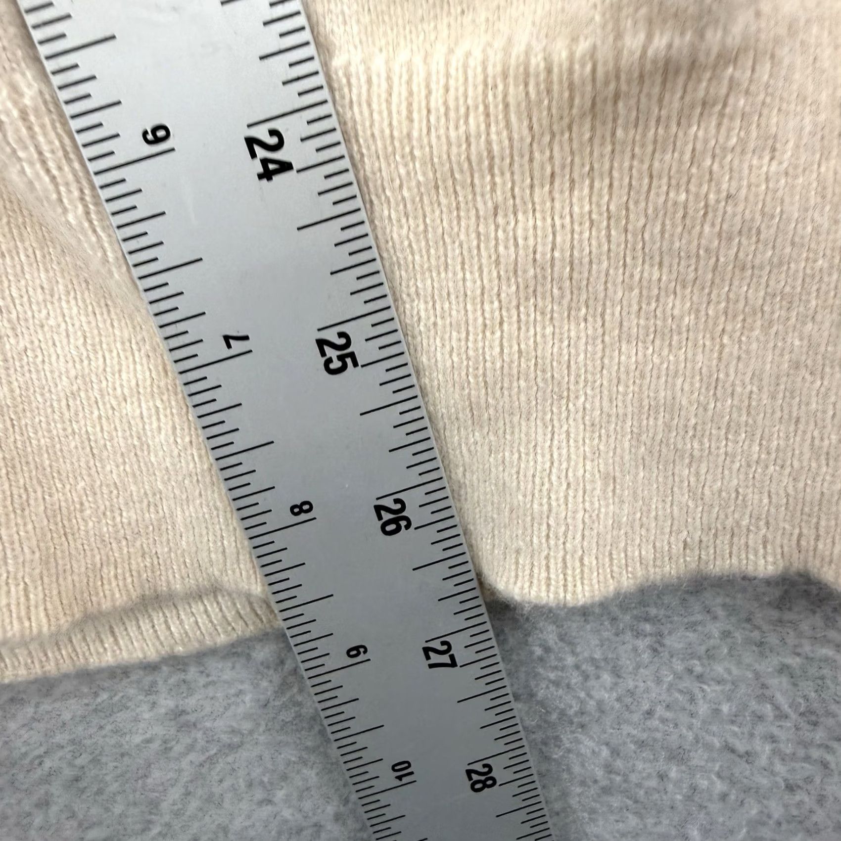 Vintage J Crew Cardigan Women XS Beig e 100% Cashmere V-Neck Button Long Sleeve Regular Size Size XS / US 0-2 / IT 36-38 - 6 Thumbnail