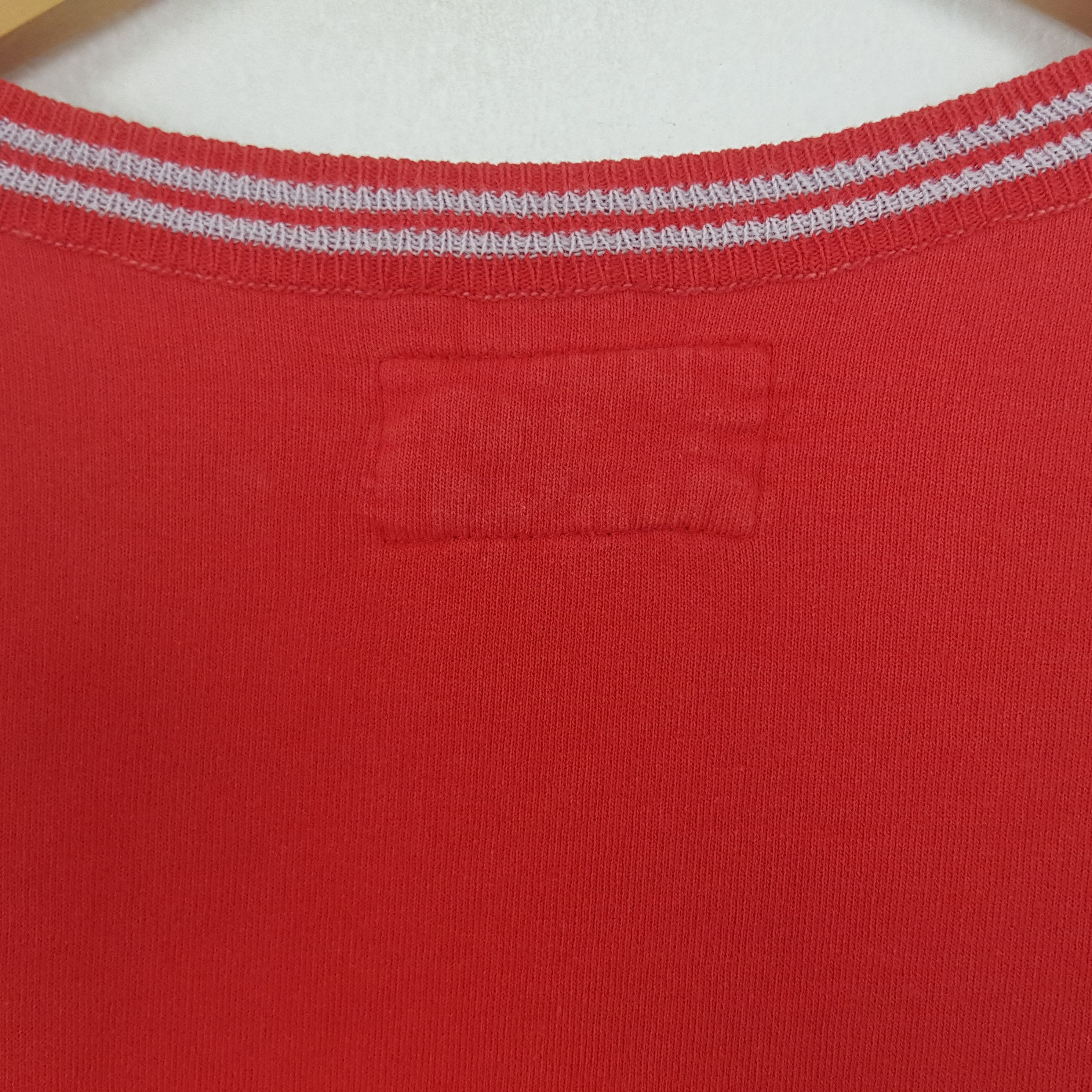Vintage Vintage Hunters Run Novel by Daniel Abraham Sweatshirt Size US XL / EU 56 / 4 - 4 Thumbnail