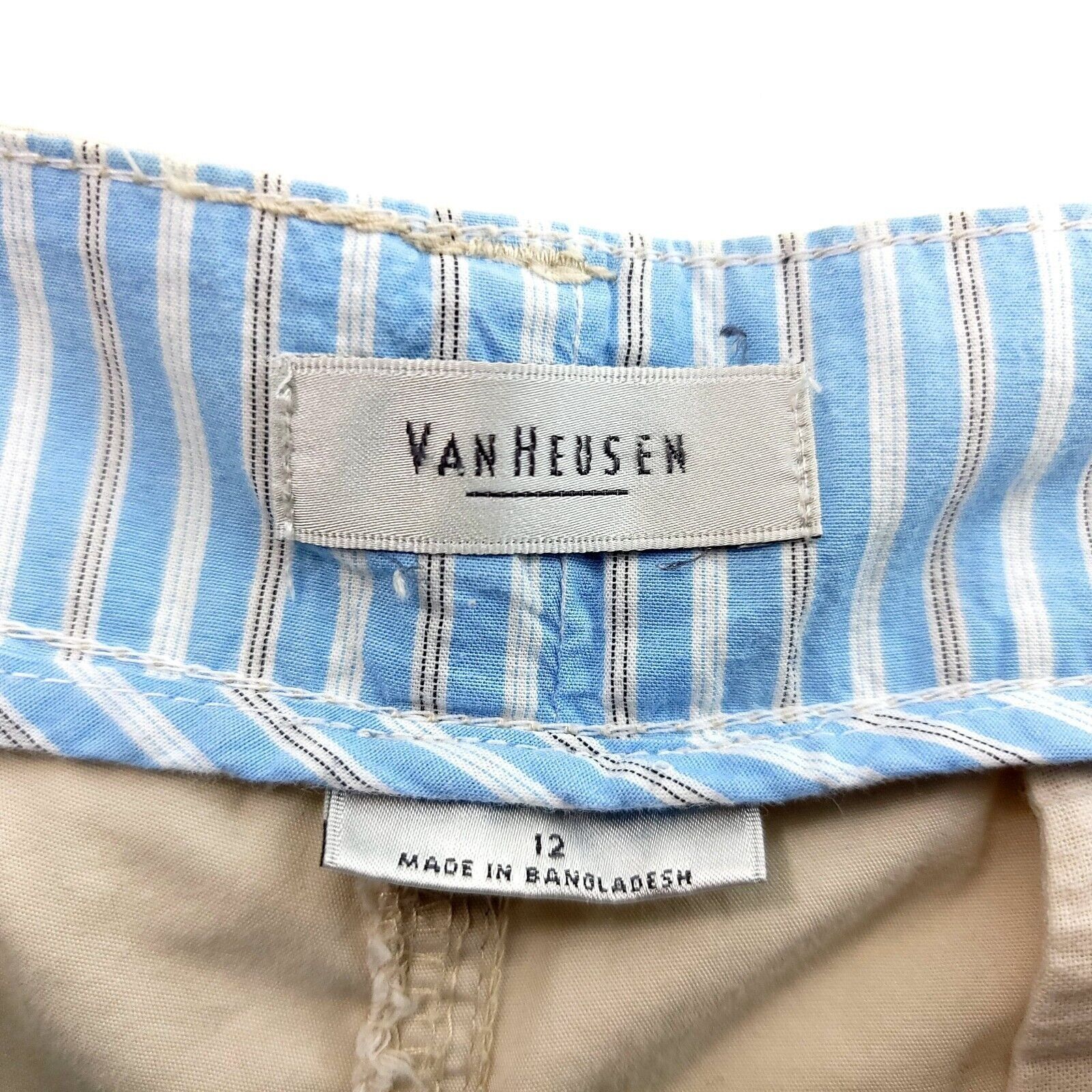 Van Heusen Van Heusen Cotton Cream Chino Shorts Size 12 High Rise 35" W Size US 35 - 4 Thumbnail
