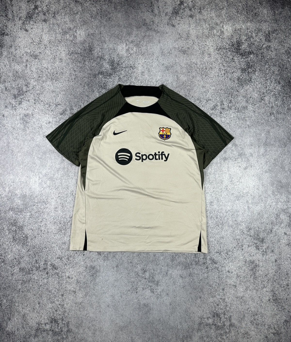 Nike Y2K Nike F.C.Barcelona Soccer Jersey Blokecore Style XL Size US XL / EU 56 / 4 - 1 Thumbnail