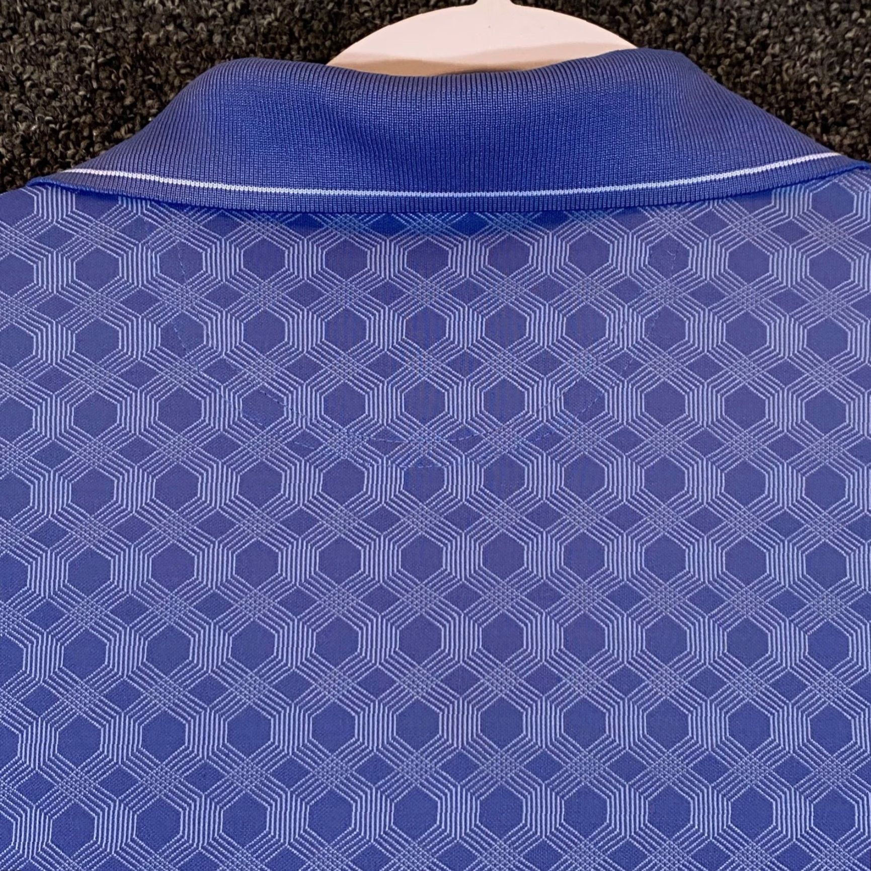 Vintage Hunt Valley Polo Mens M/L Blue Geometric Course Golf Shirt S/S Greg Norman Size US M / EU 48-50 / 2 - 8 Thumbnail
