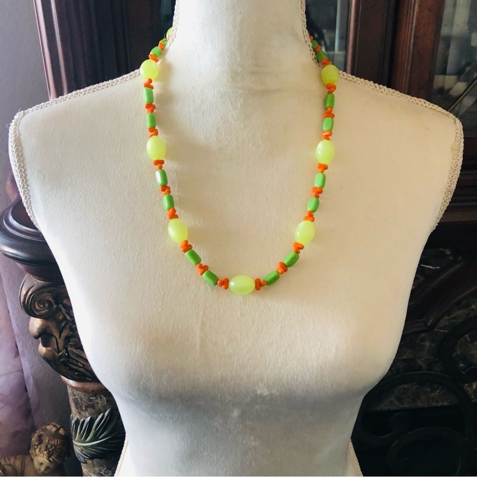 Vintage Vintage 60s-70s bright acrylic bead necklace Size ONE SIZE - 6 Thumbnail