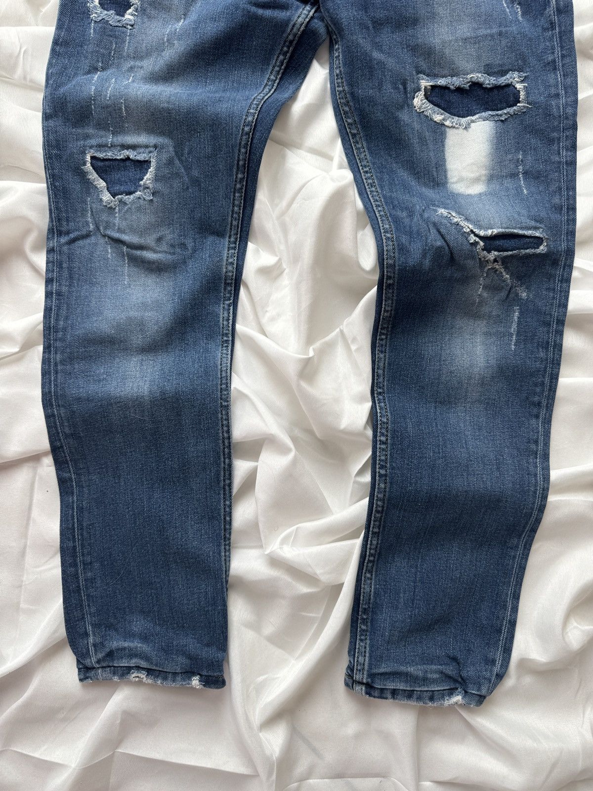 Dsquared2 Dsquared2 Vintage Slim Fit Low Rise Distressed Jeans Size 28" / US 6 / IT 42 - 6 Thumbnail