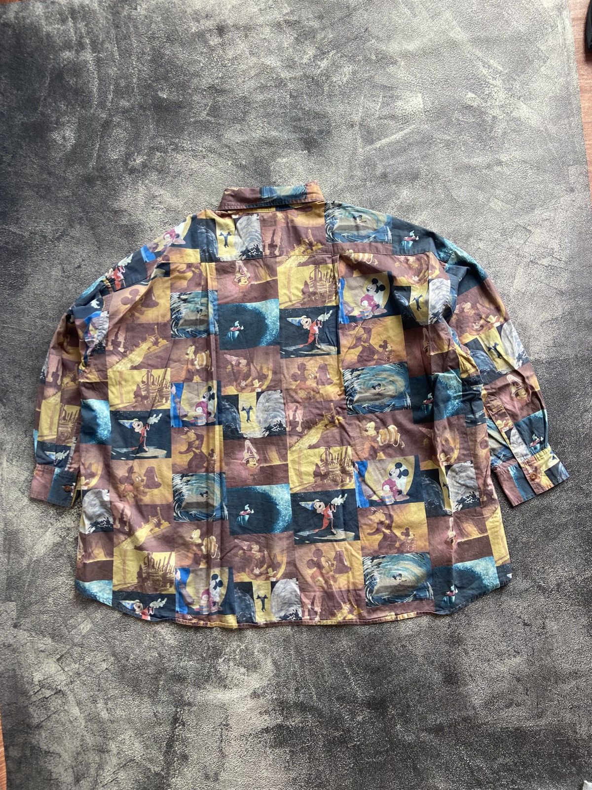 Disney Disney X Moussy All Over Print Shirt Size US XL / EU 56 / 4 - 9 Thumbnail