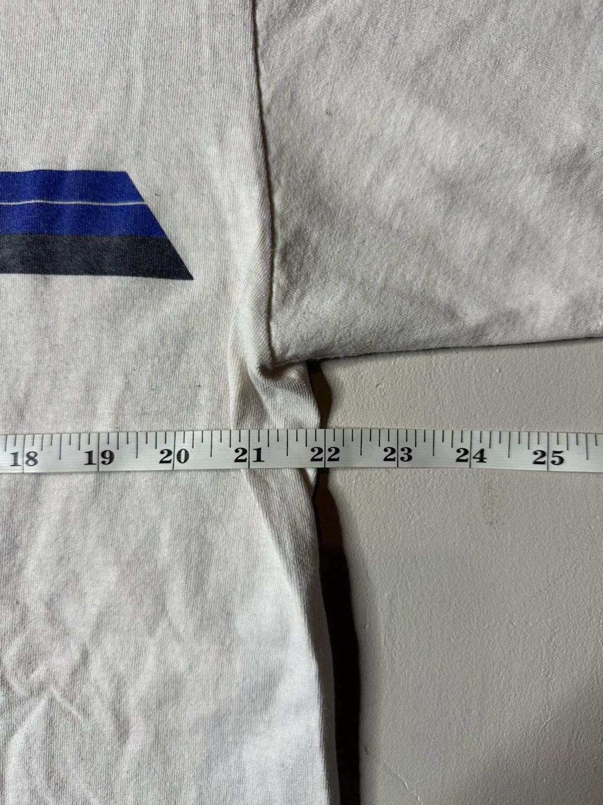 Nike Y2K 2000s Nike Silver Tag T Shirt Size US XL / EU 56 / 4 - 5 Thumbnail