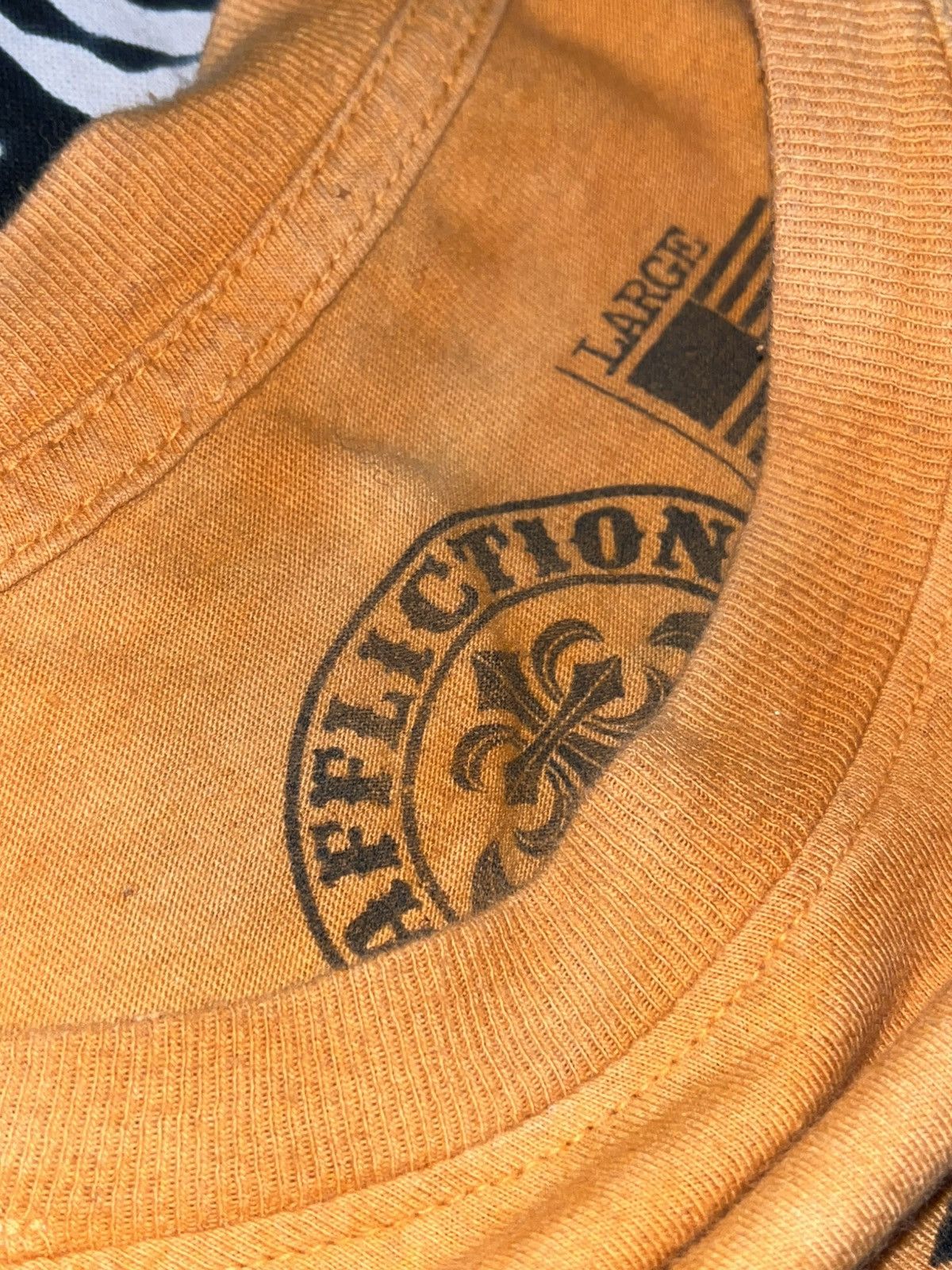 Affliction Crazy Y2K Grunge Goth Faded Baggy Skater Contrast Stitch Tee Size US L / EU 52-54 / 3 - 4 Thumbnail