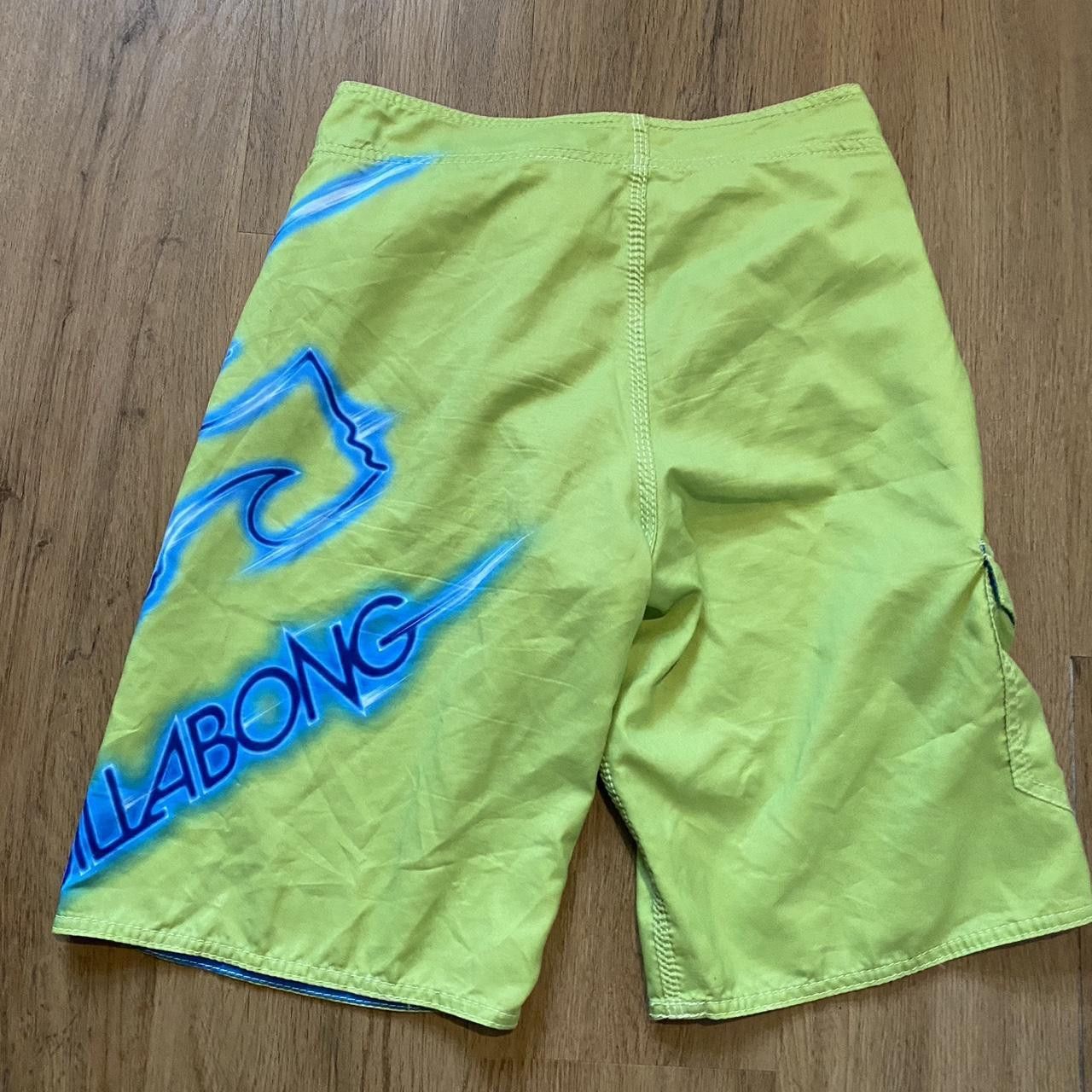 Billabong Billabong board shorts with blue and green waves Size US S / EU 44-46 / 1 - 2 Thumbnail