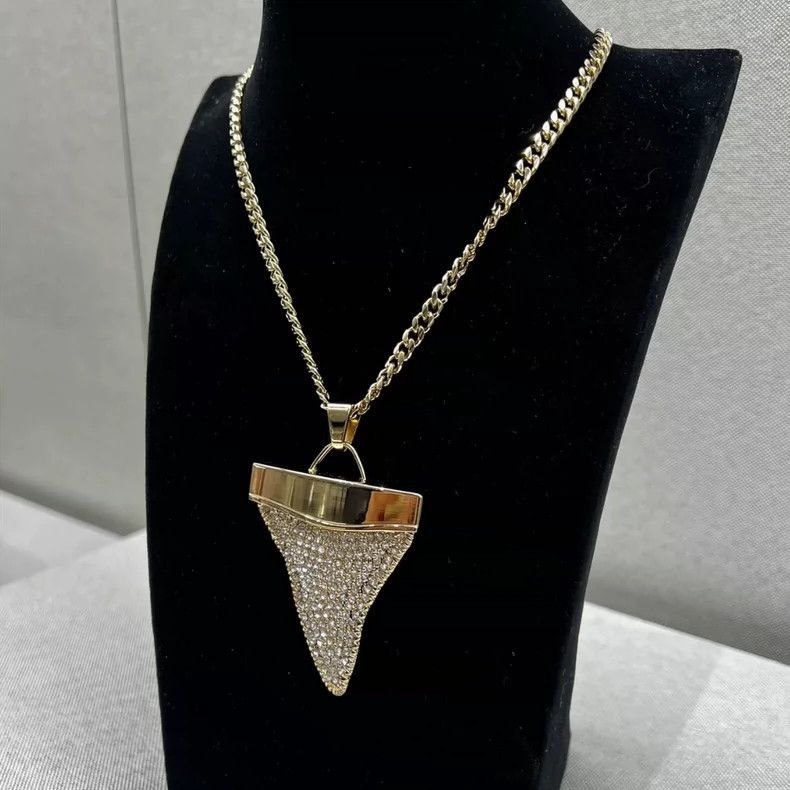 Givenchy Givenchy Givenchy Shark Tooth Necklace with Diamonds -2507 Size ONE SIZE - 3 Thumbnail