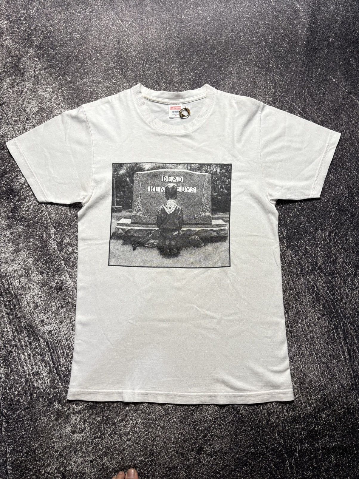Supreme Supreme x dead kennedys tshirt white Size US M / EU 48-50 / 2 - 1 Thumbnail