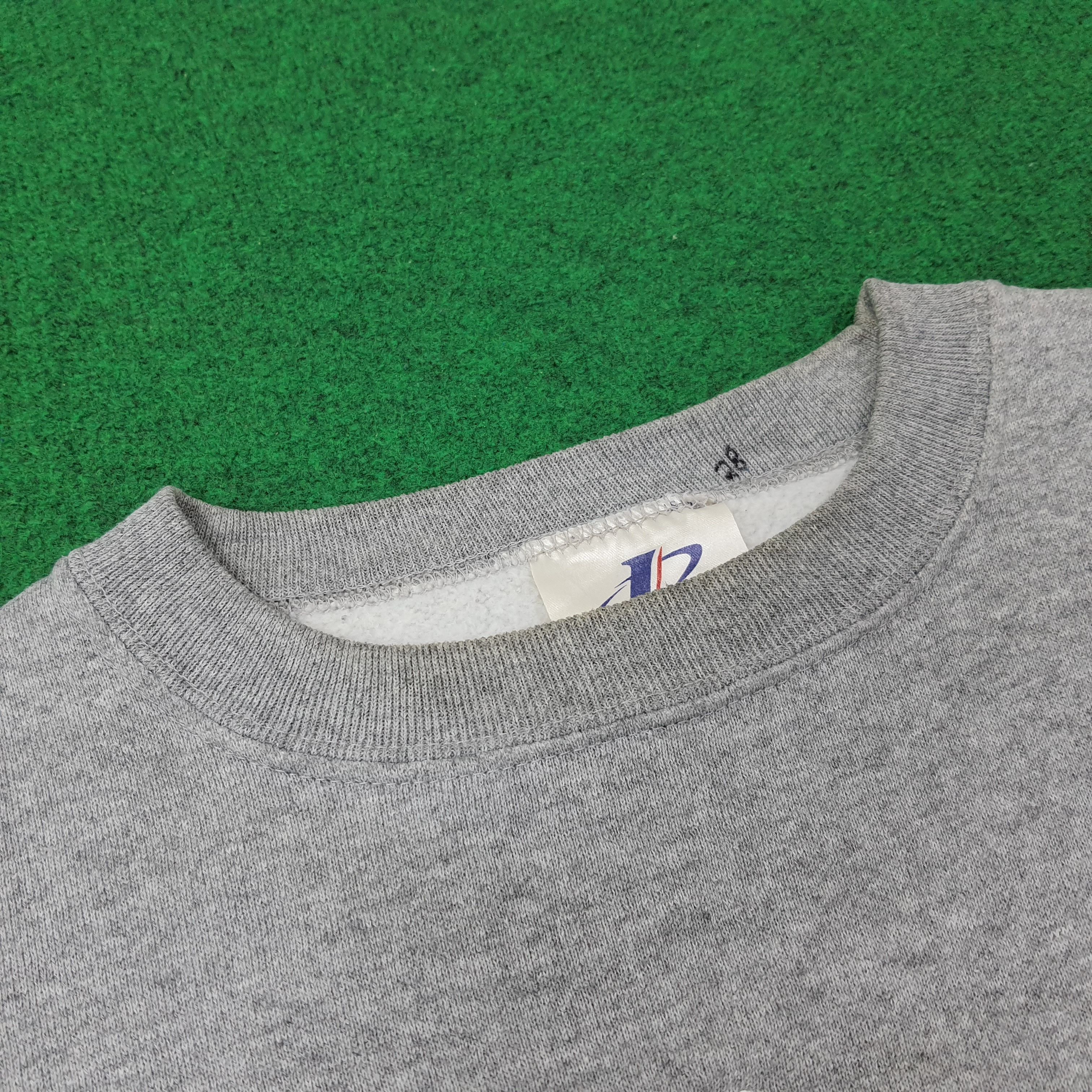 NFL Vintage Minnesota Vikings NFL Team Sports Sweatshirt C246N28 Size US XL / EU 56 / 4 - 4 Thumbnail